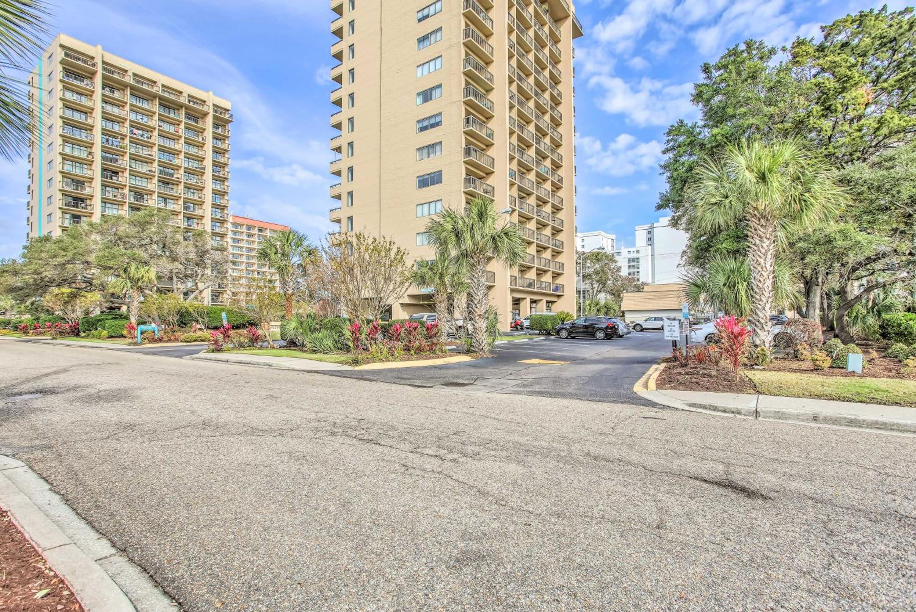Breezy Myrtle Beach Condo w/ Balcony & Views! view 4