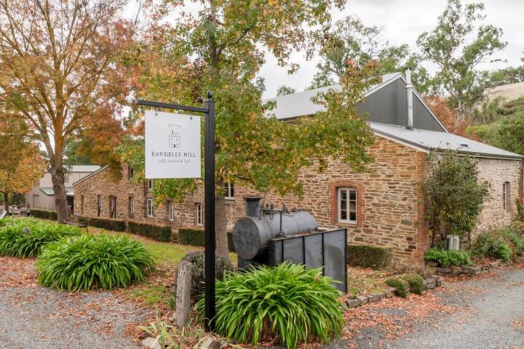 Hotel Randell's Mill - Adelaide Hills - Romantic Loft Stays