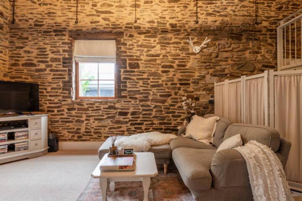 Randell's Mill - Adelaide Hills - Romantic Loft Stays