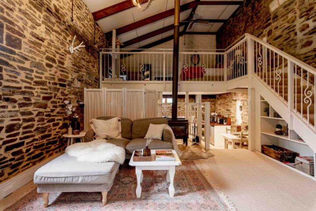 Randell's Mill - Adelaide Hills - Romantic Loft Stays