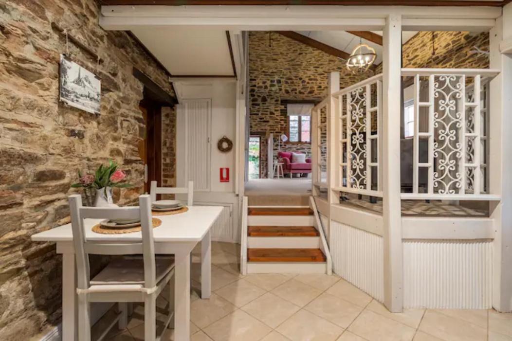 Randell's Mill - Adelaide Hills - Romantic Loft Stays