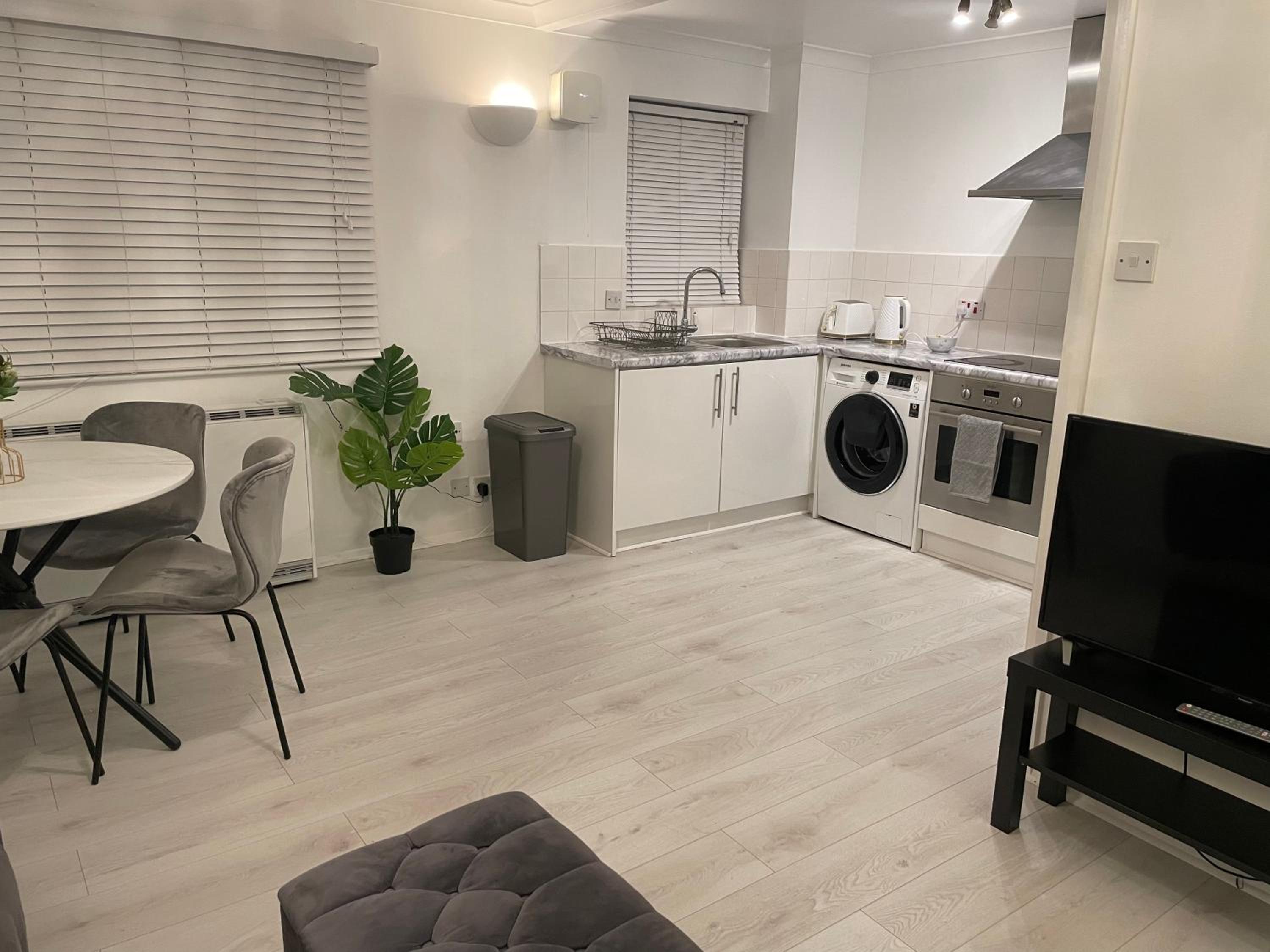 Stylish 1 Bedroom close to Tooting Bec Station