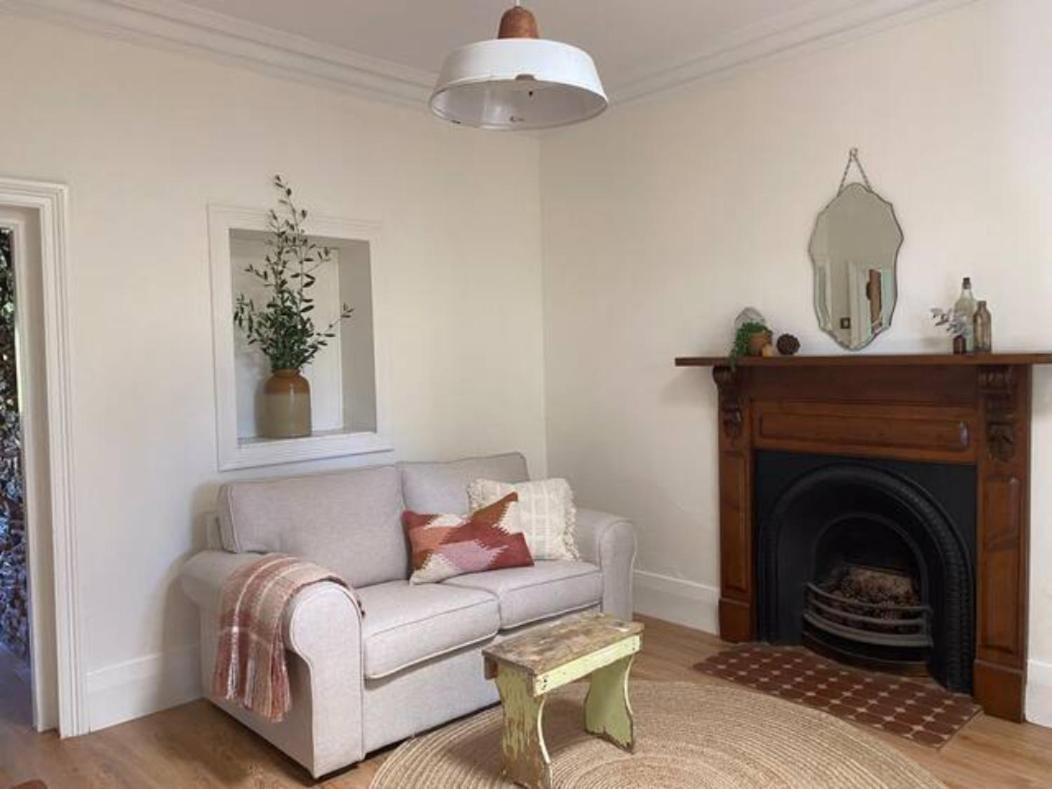 Randell Cottage - Adelaide Hills - Cosy Rustic Hideaway
