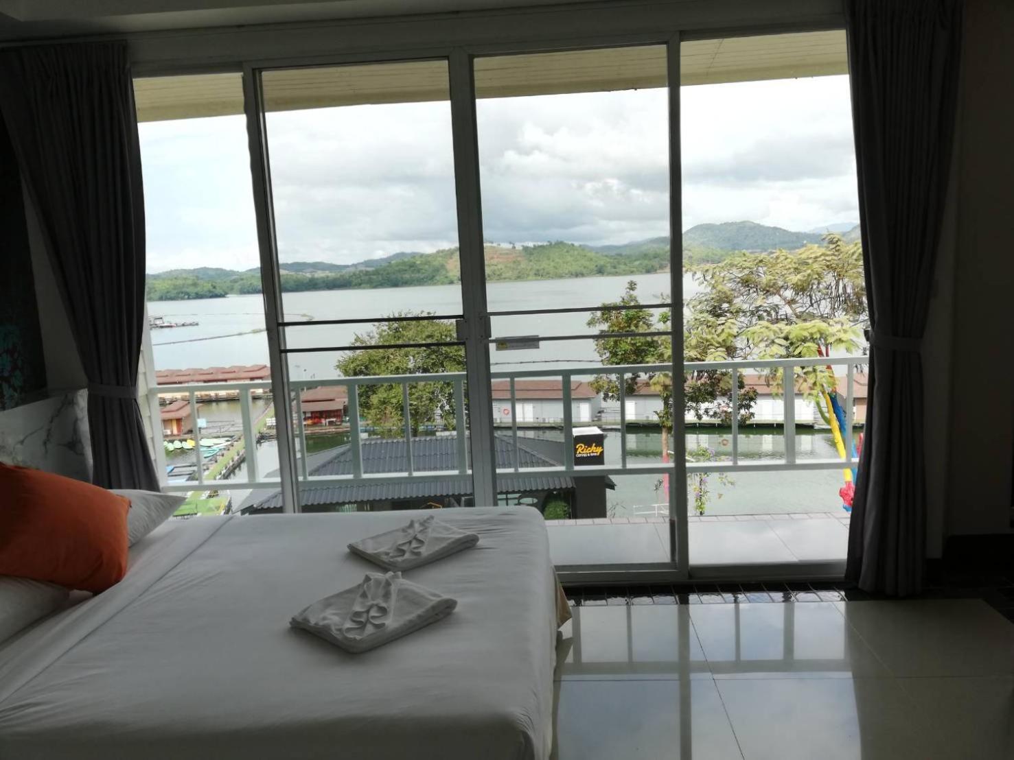 Raya Buri Resort Kanchanaburi