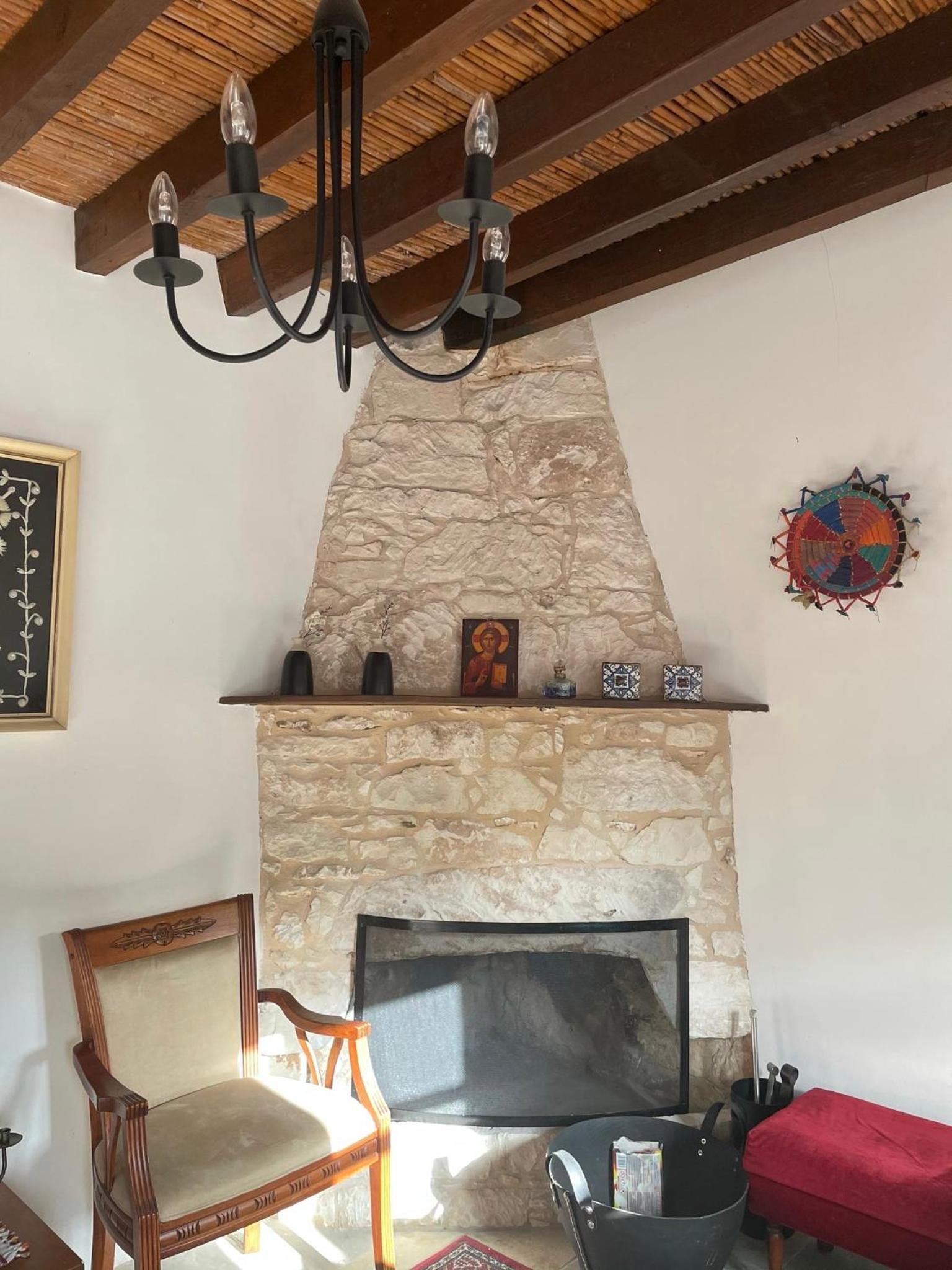DROUSHIA CORNER HOUSE