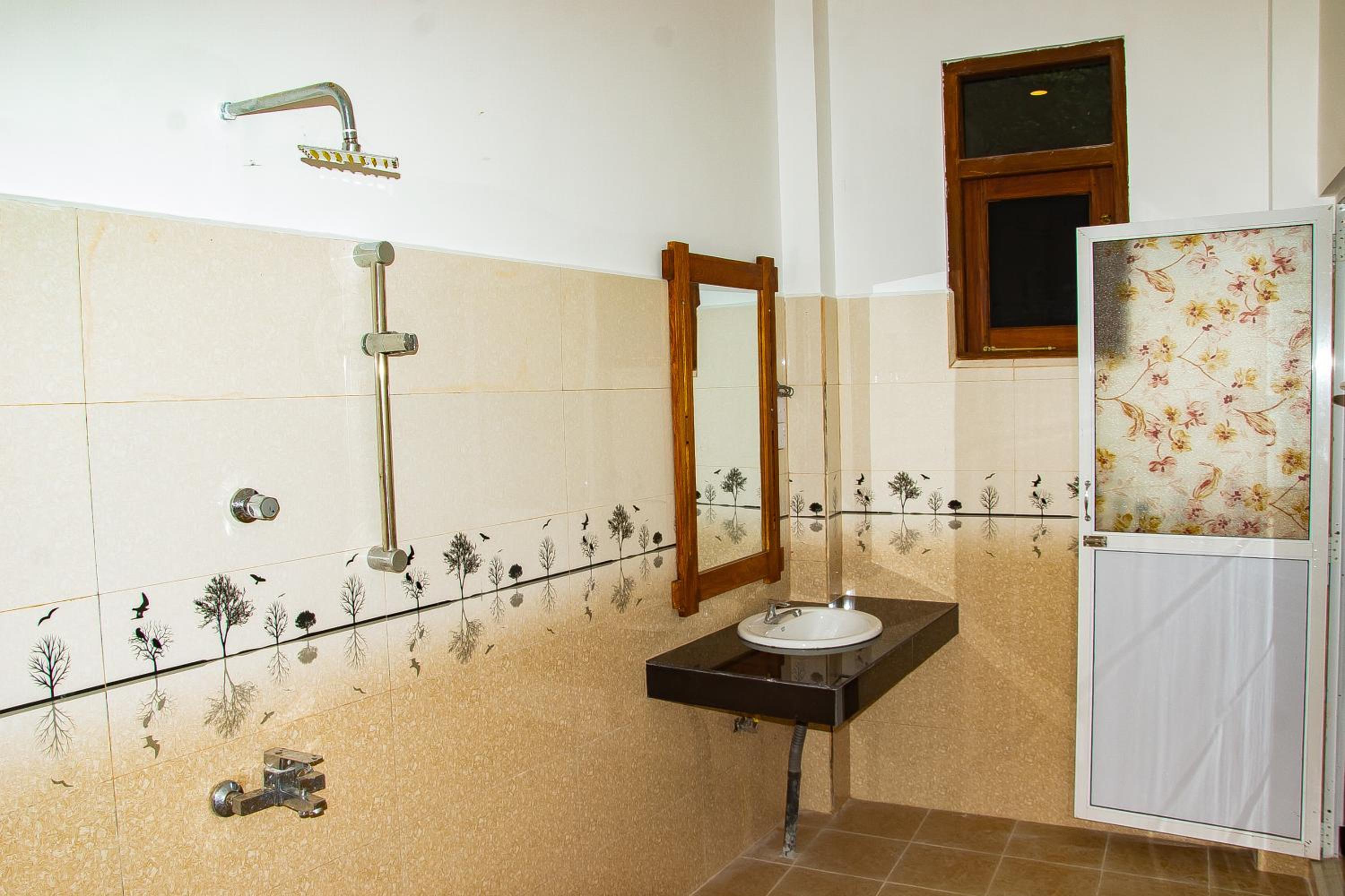Angel White Unawatuna