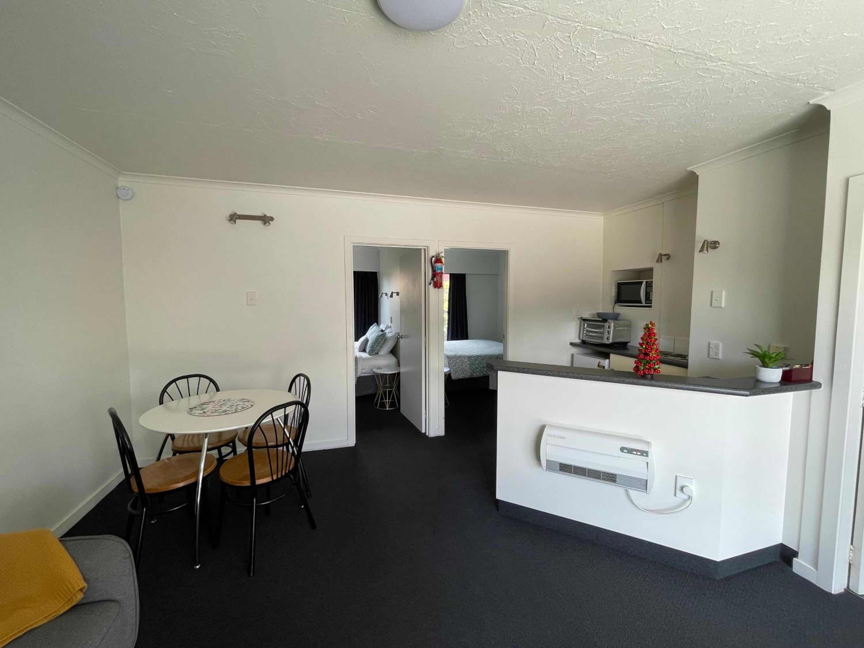 Colonial Motel, photo 32