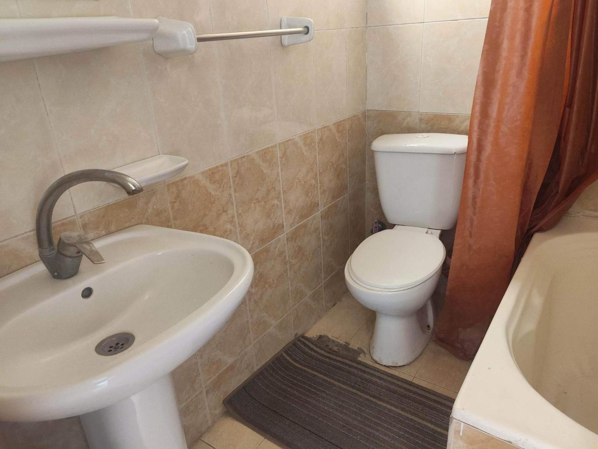 Seror Guest House