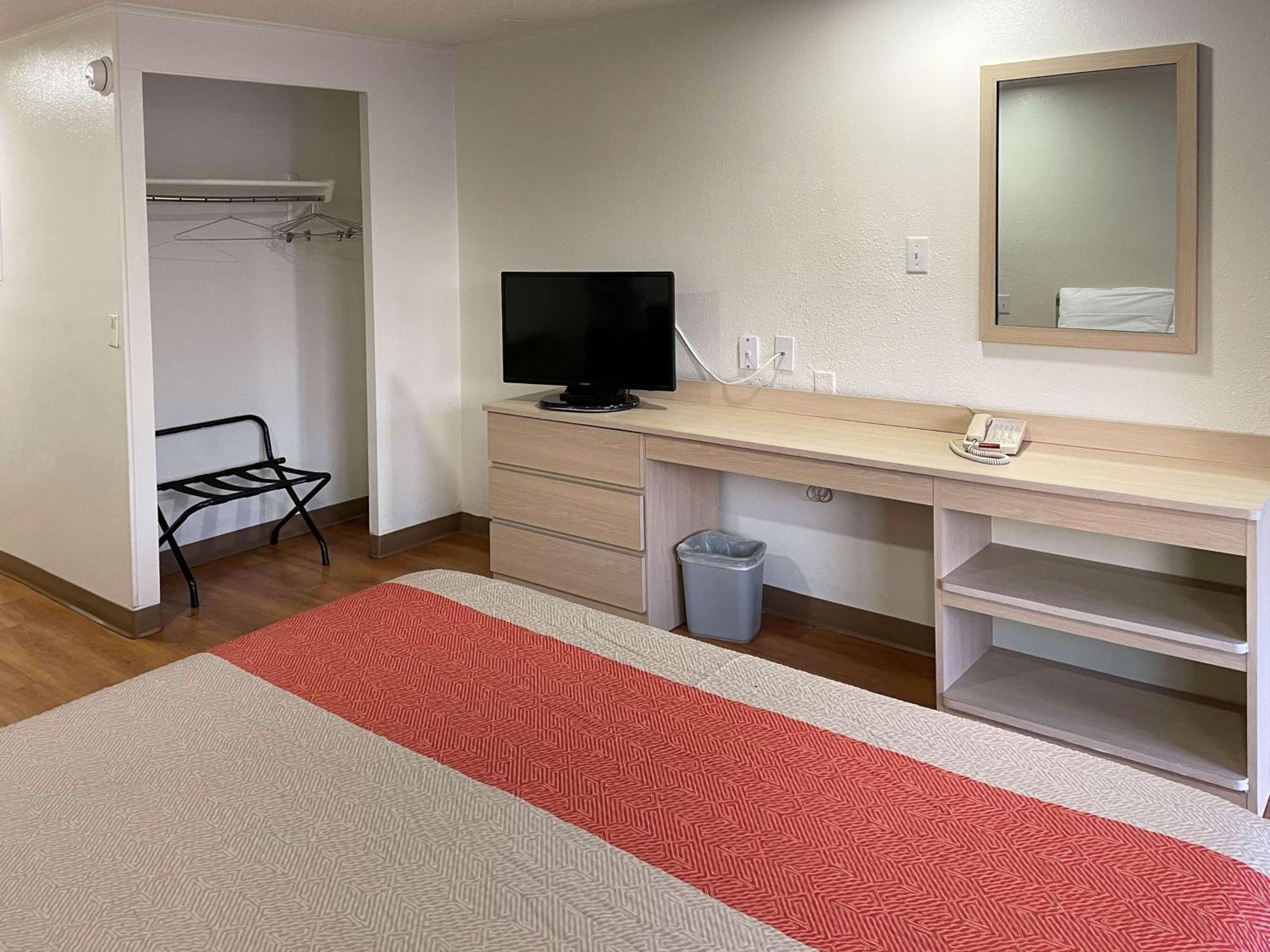 Motel 6 Hagerstown MD