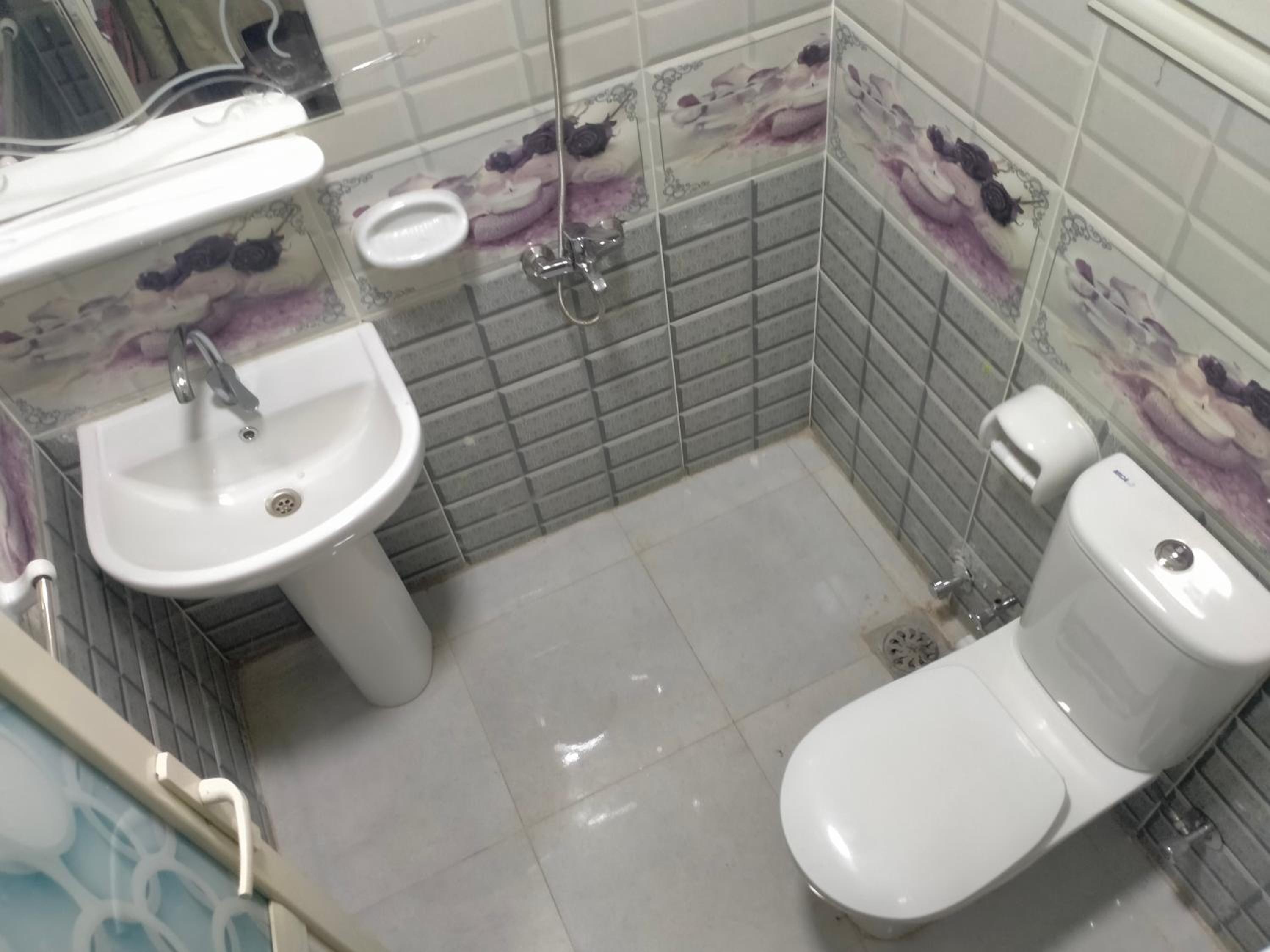 Seror Guest House