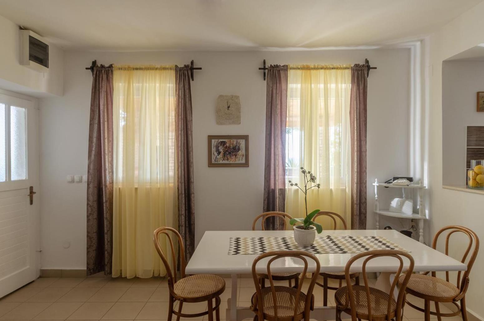 Holiday House Sanja Cafo view 3