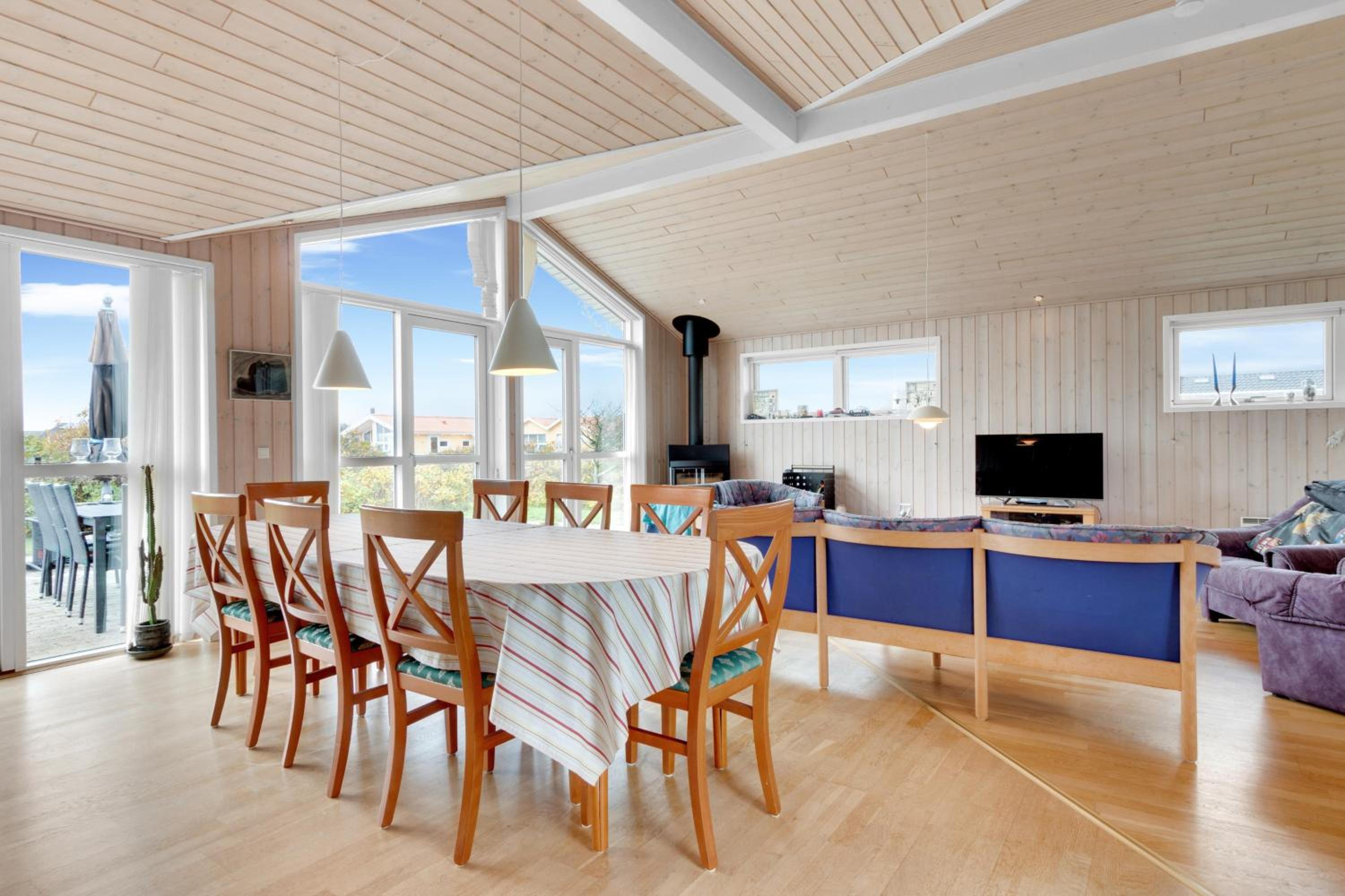 Nice Home In Lokken With 4 Bedrooms And Wifi view 2