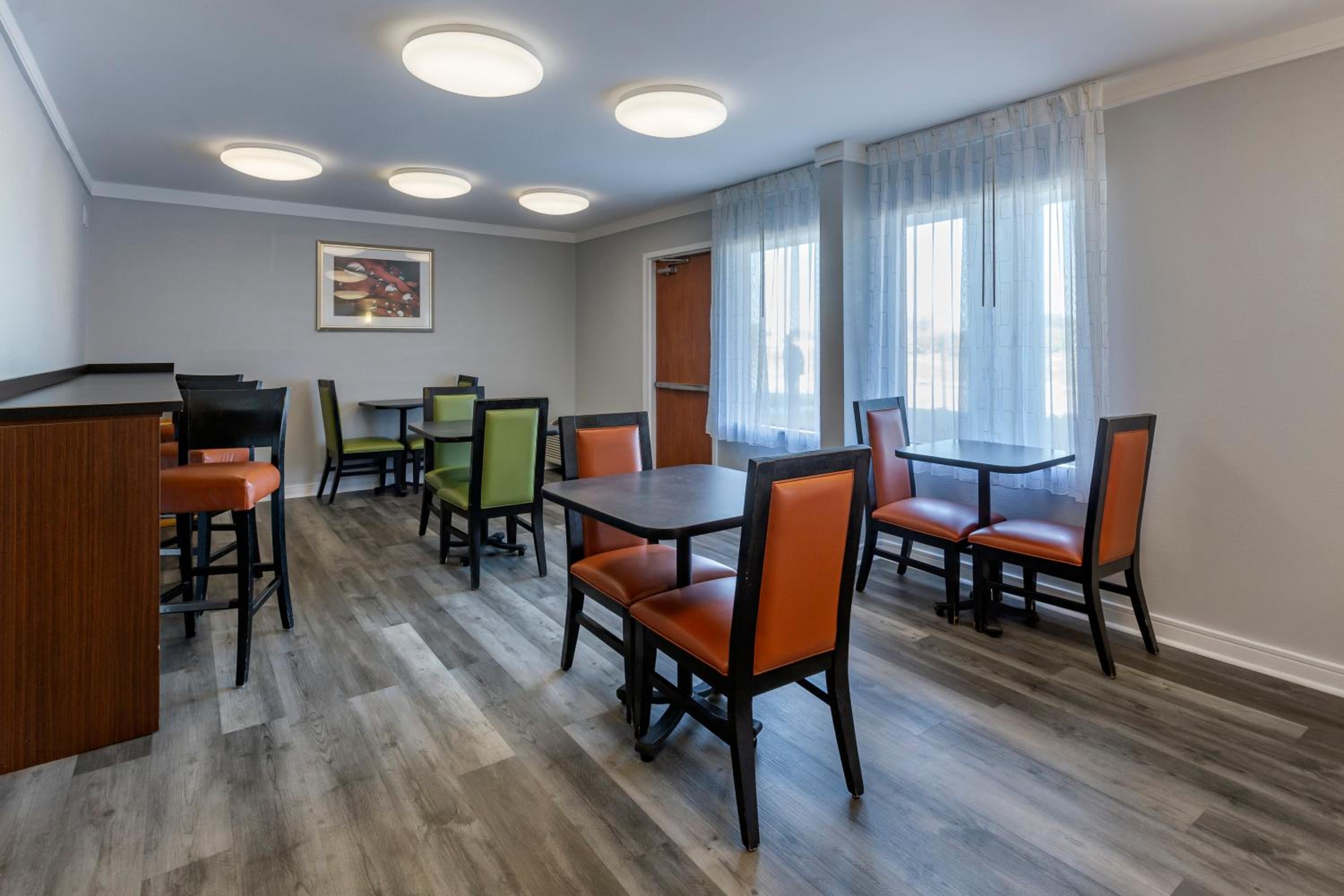 Fayetteville Vacations - Quality Inn Near Fort Liberty formerly Ft Bragg - Property Image 6