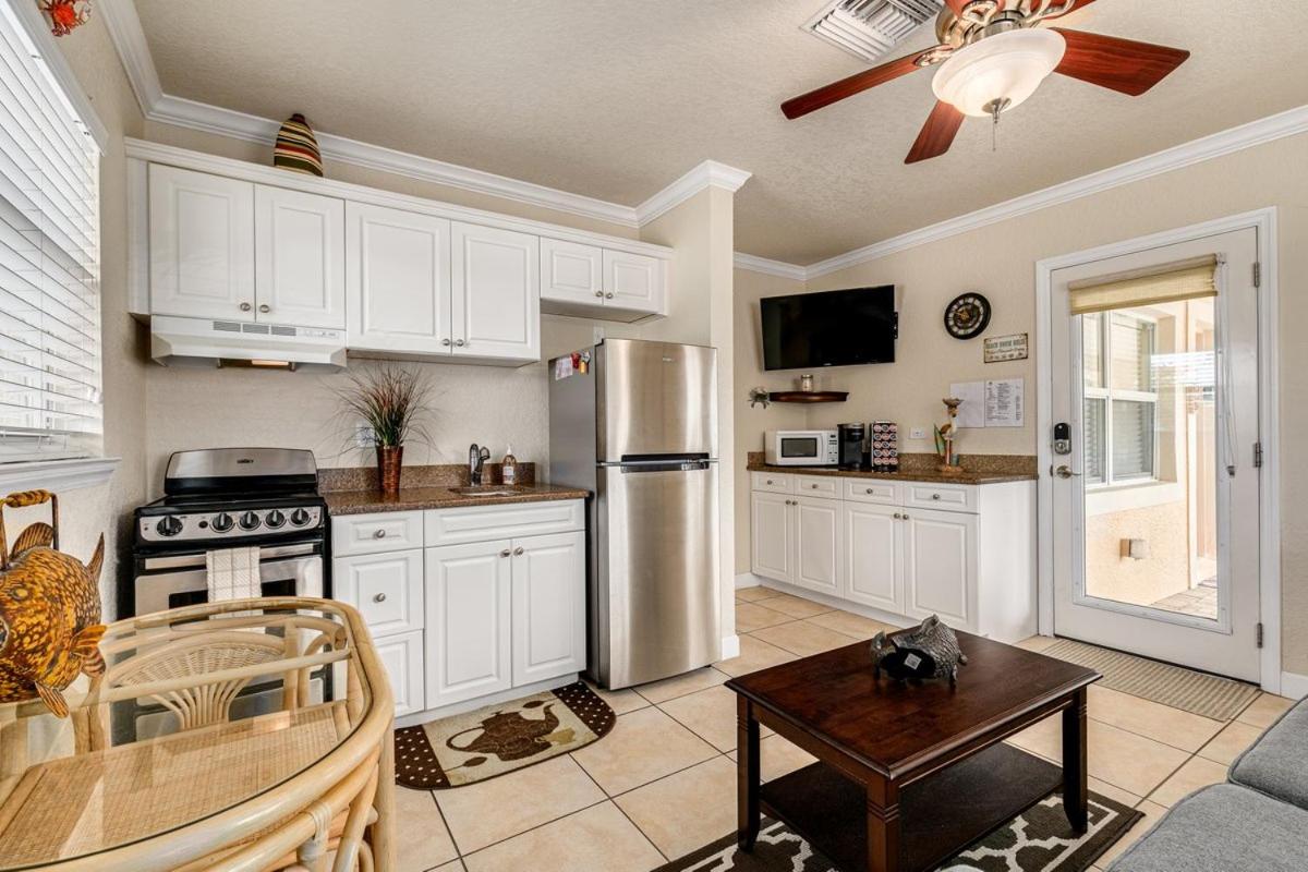 Walkable to Restaurants and Steps to the Beach! - Coconut Villa's Suite 10 view 3