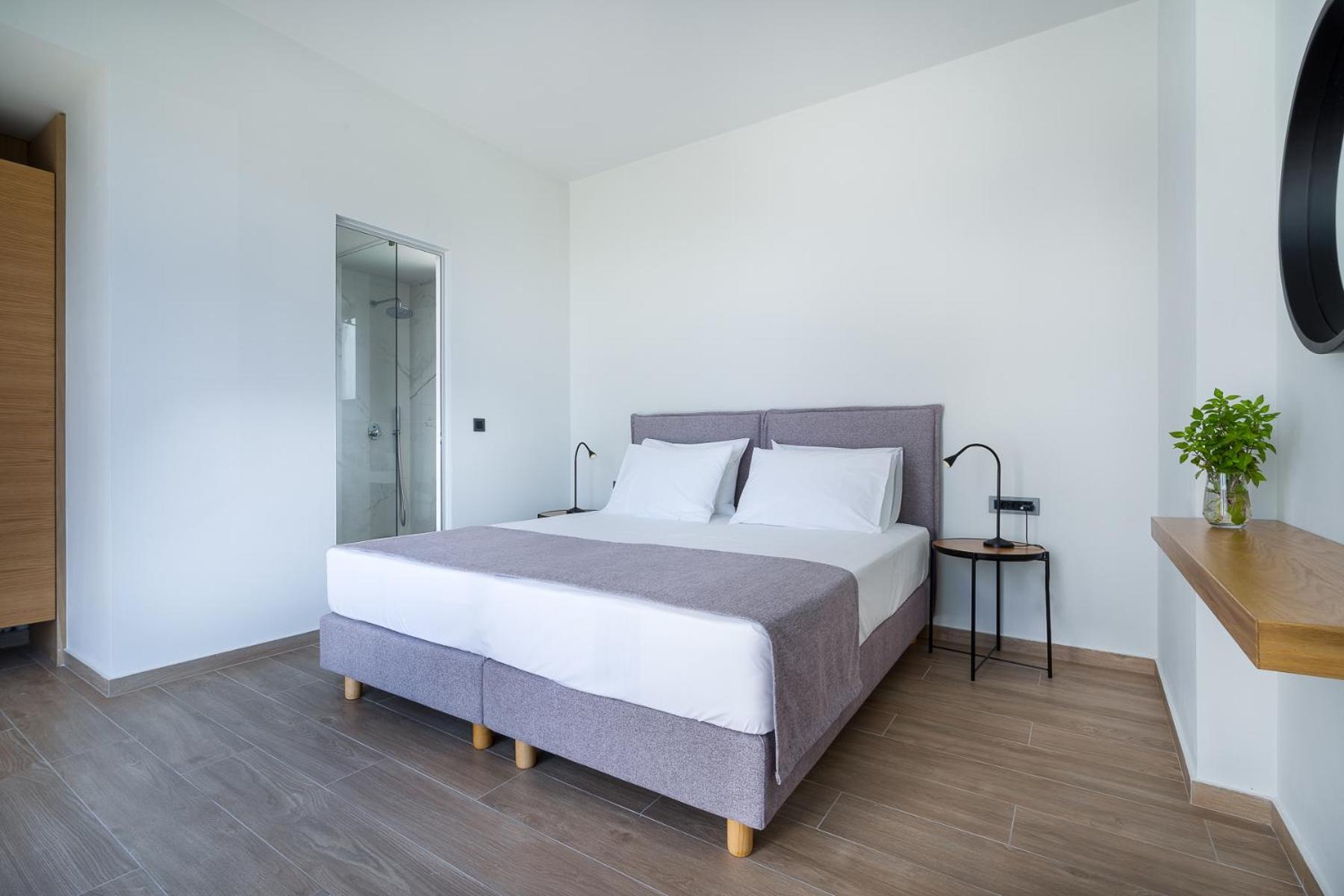 Avra & Ostria Villa, Pirgos-Villas,Heated pool , amazing sea view view 2