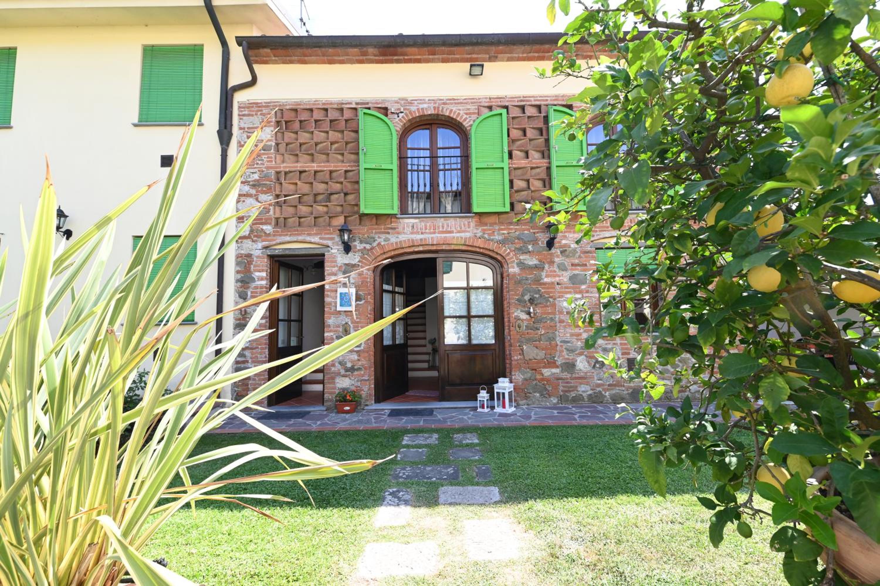 Photo 9