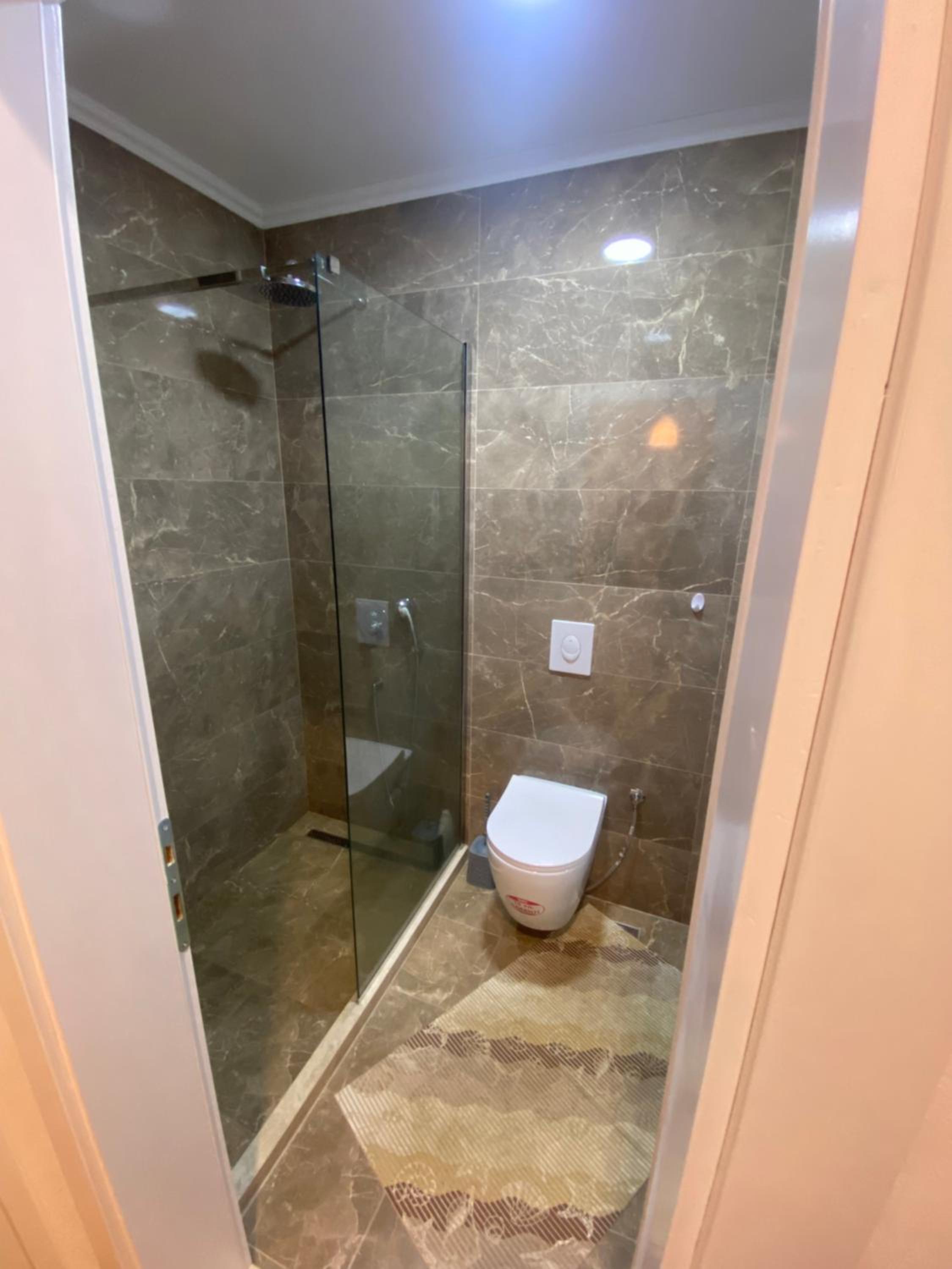 Crown Apartment