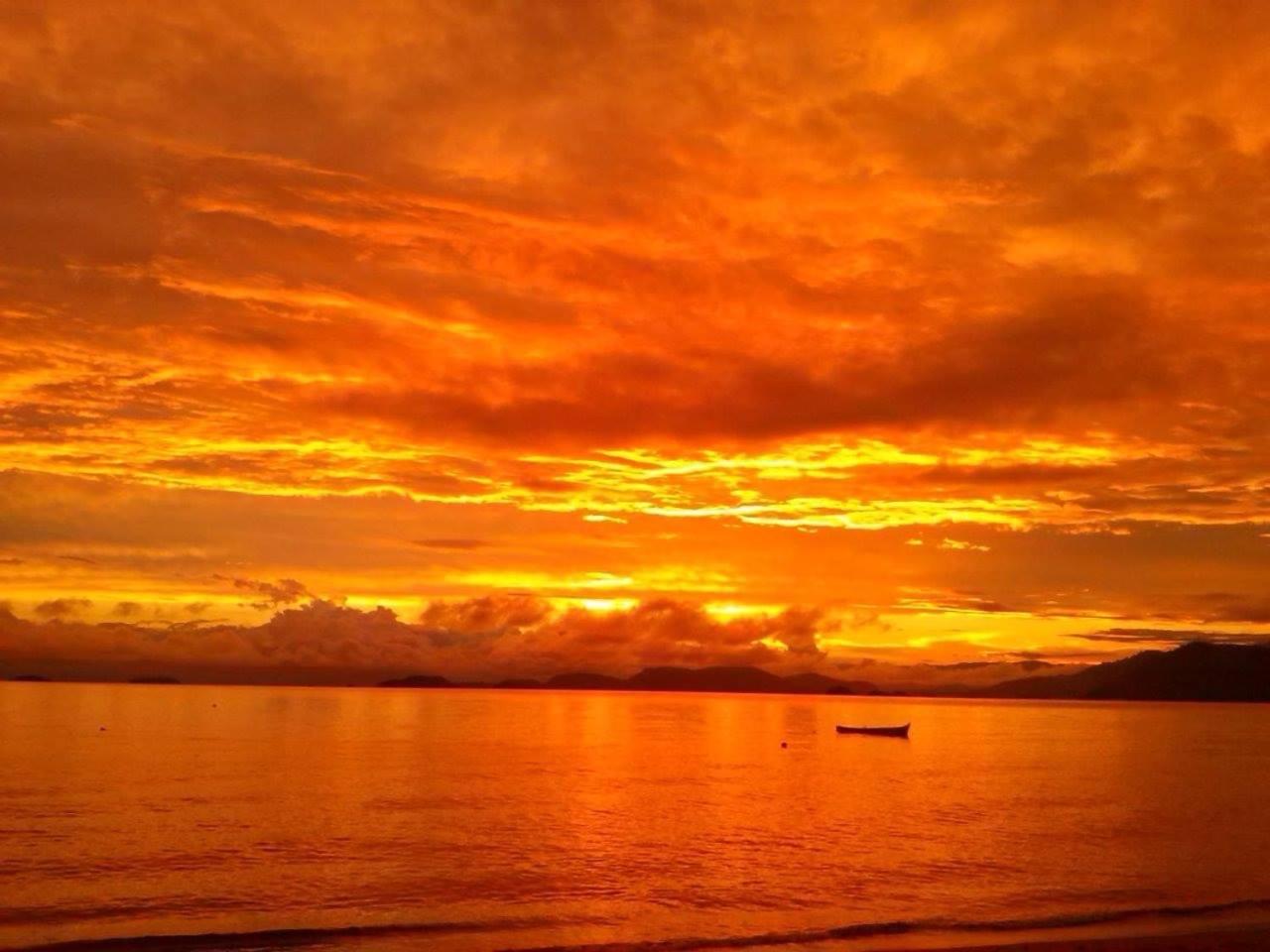 Angra dos Reis - Casa pé na areia na Praia de Fora - Ponta Leste