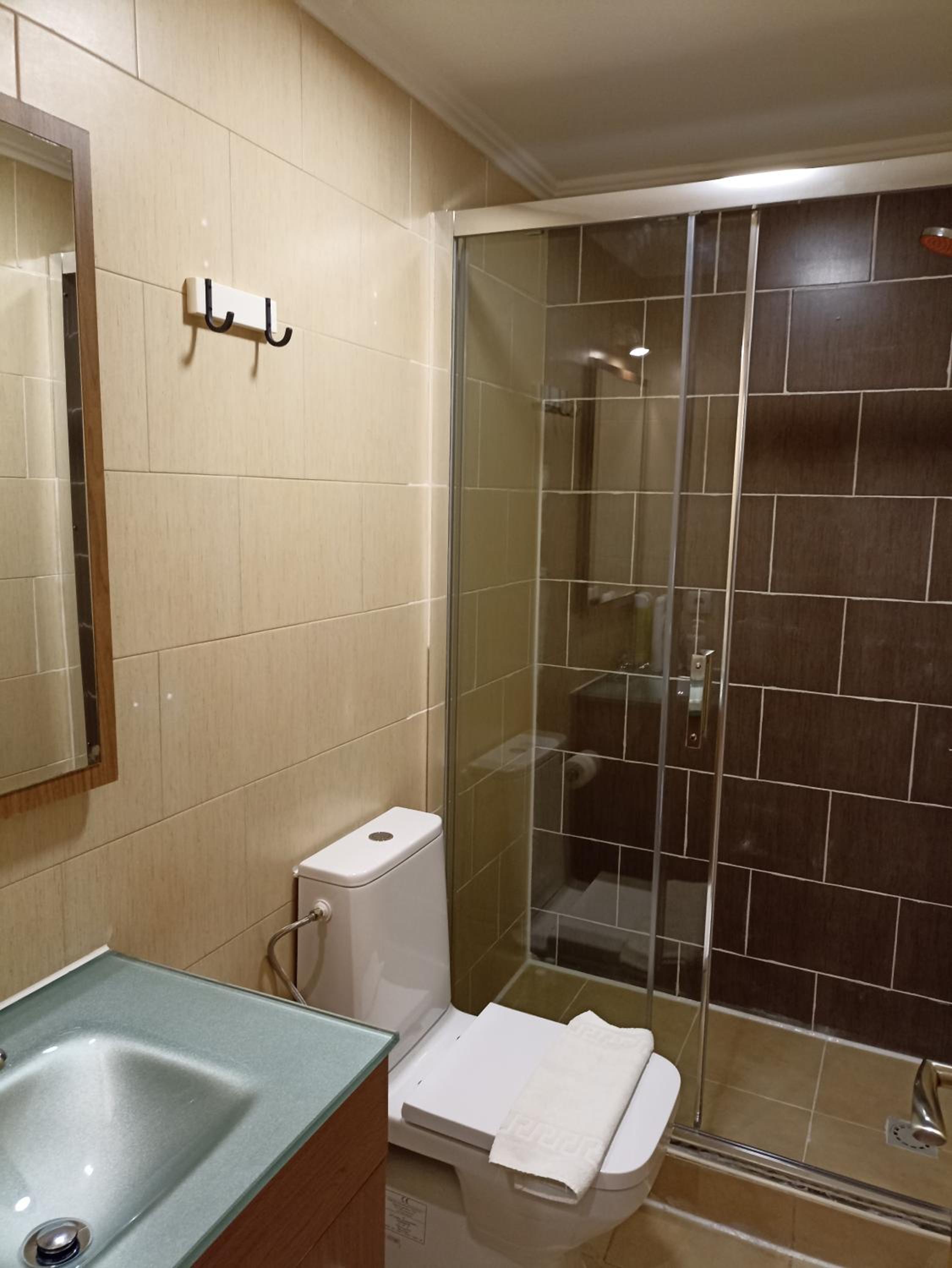 Martim Moniz 28 Guest House view 4
