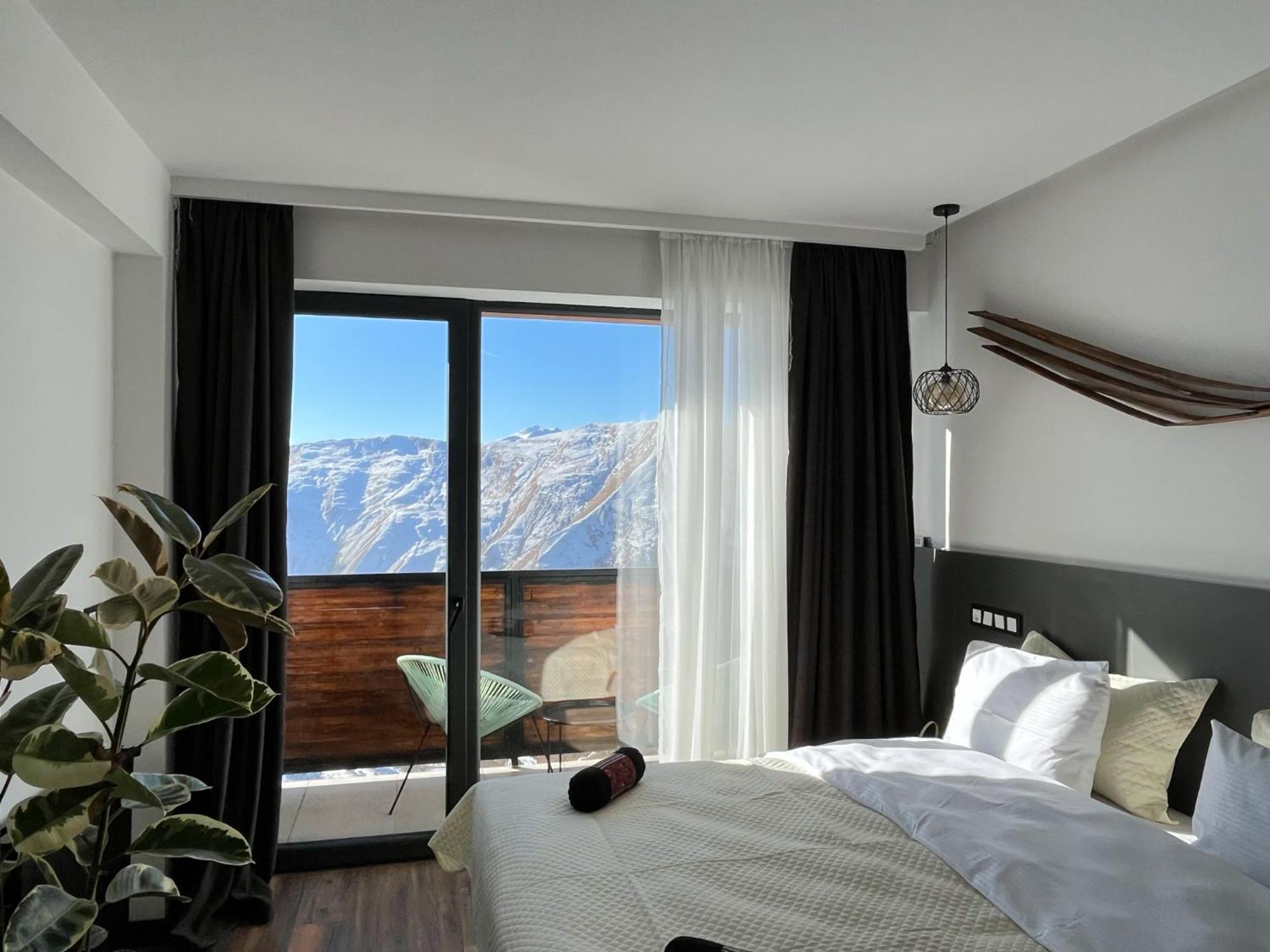 Luxury hotel room with amazing views view 4