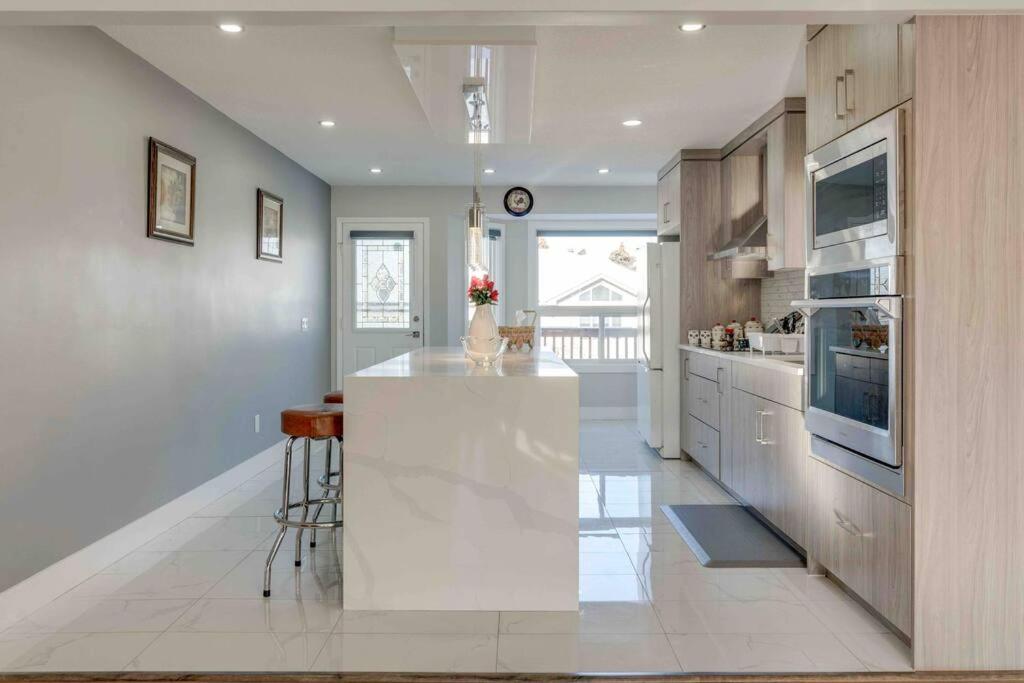 Rare Find fully renovated 6 bedroom 3 bath and both levels