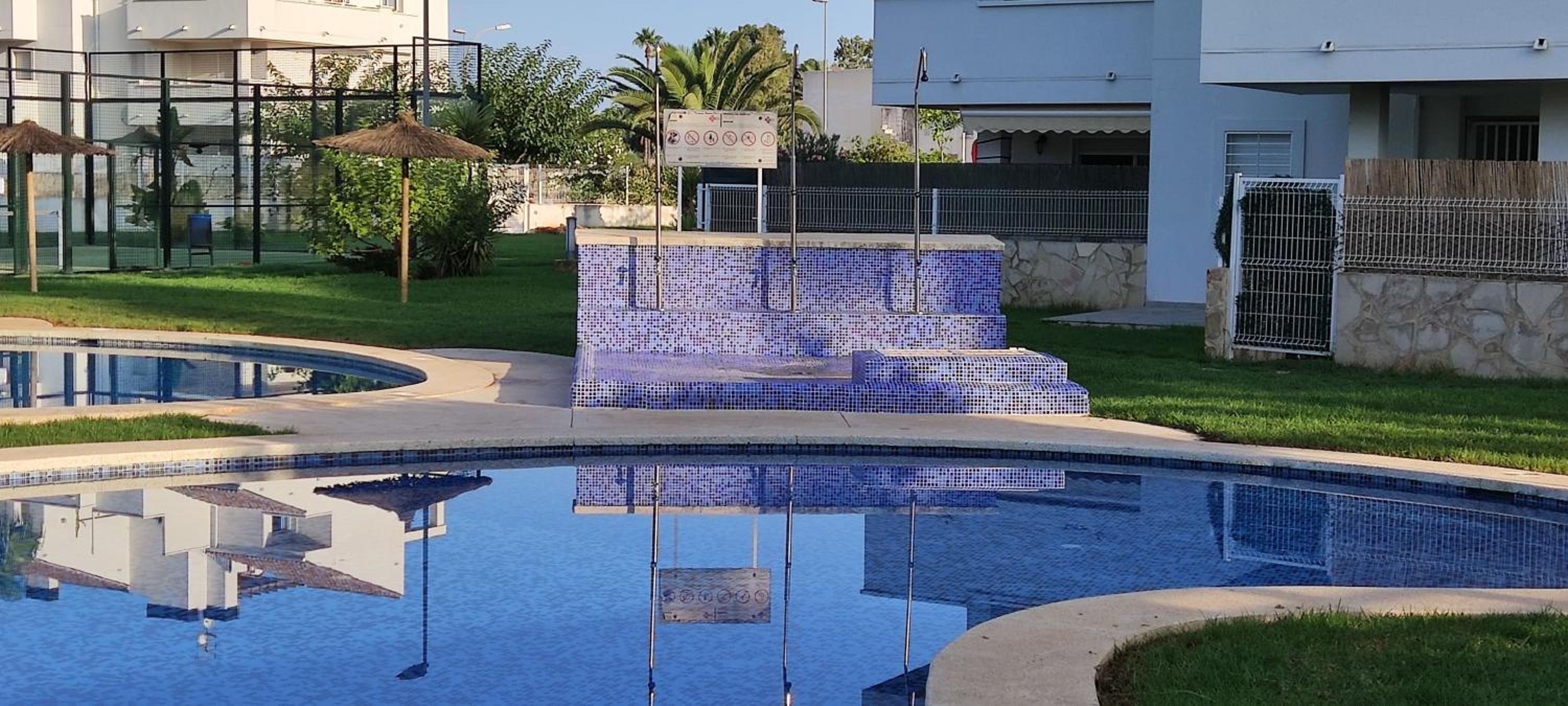 Denia Beach Apartment Jardín privado y piscina