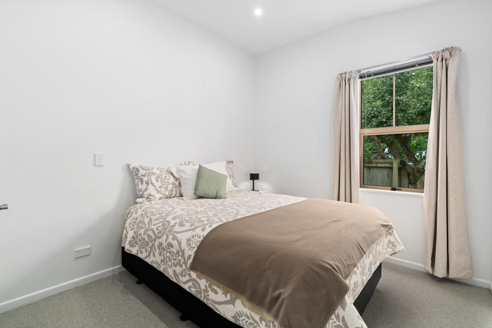 Gold Rush Cottage - Arrowtown Holiday Home view 5