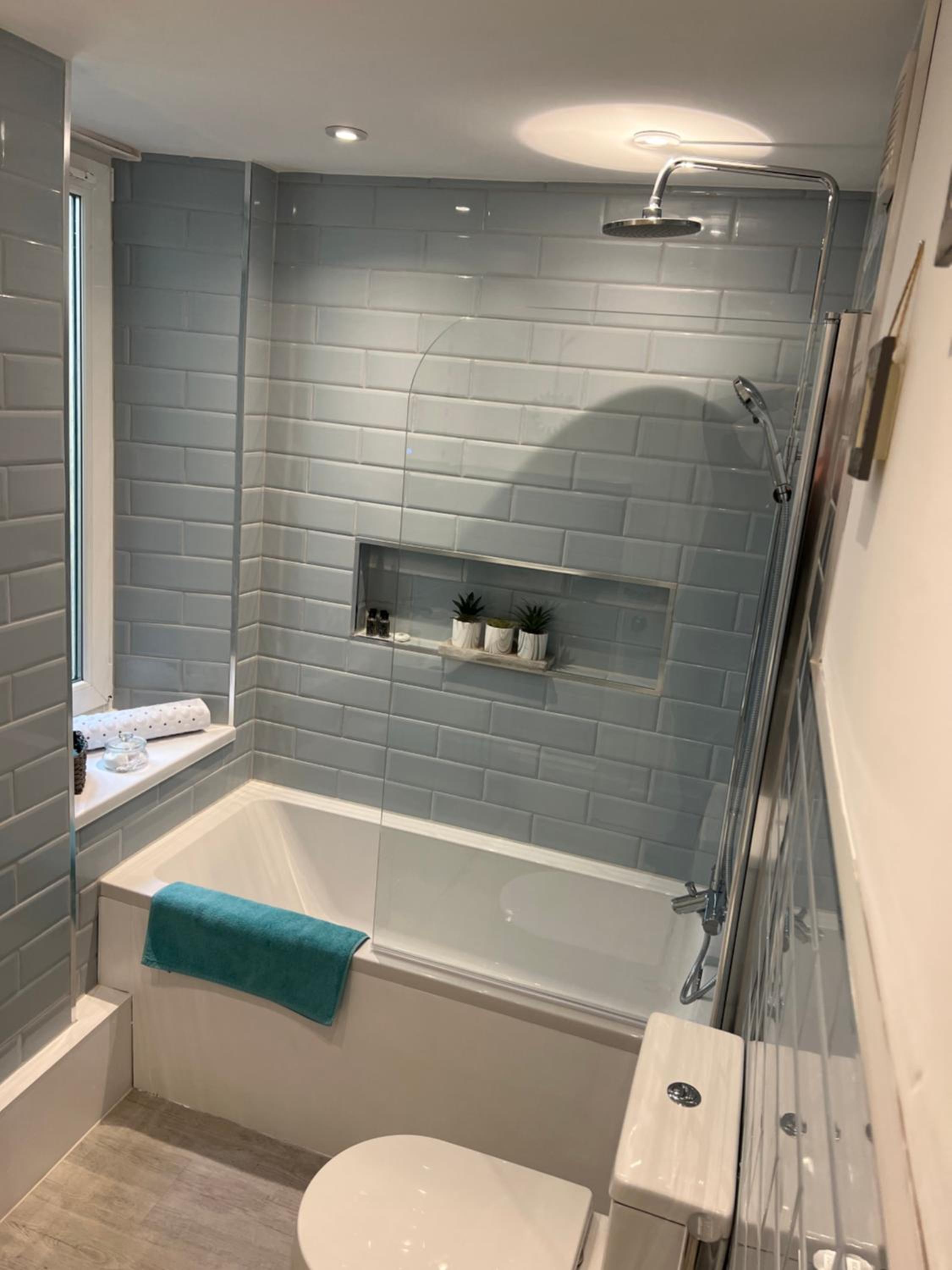 Large Three bed Two bathroom flat in Central Torquay