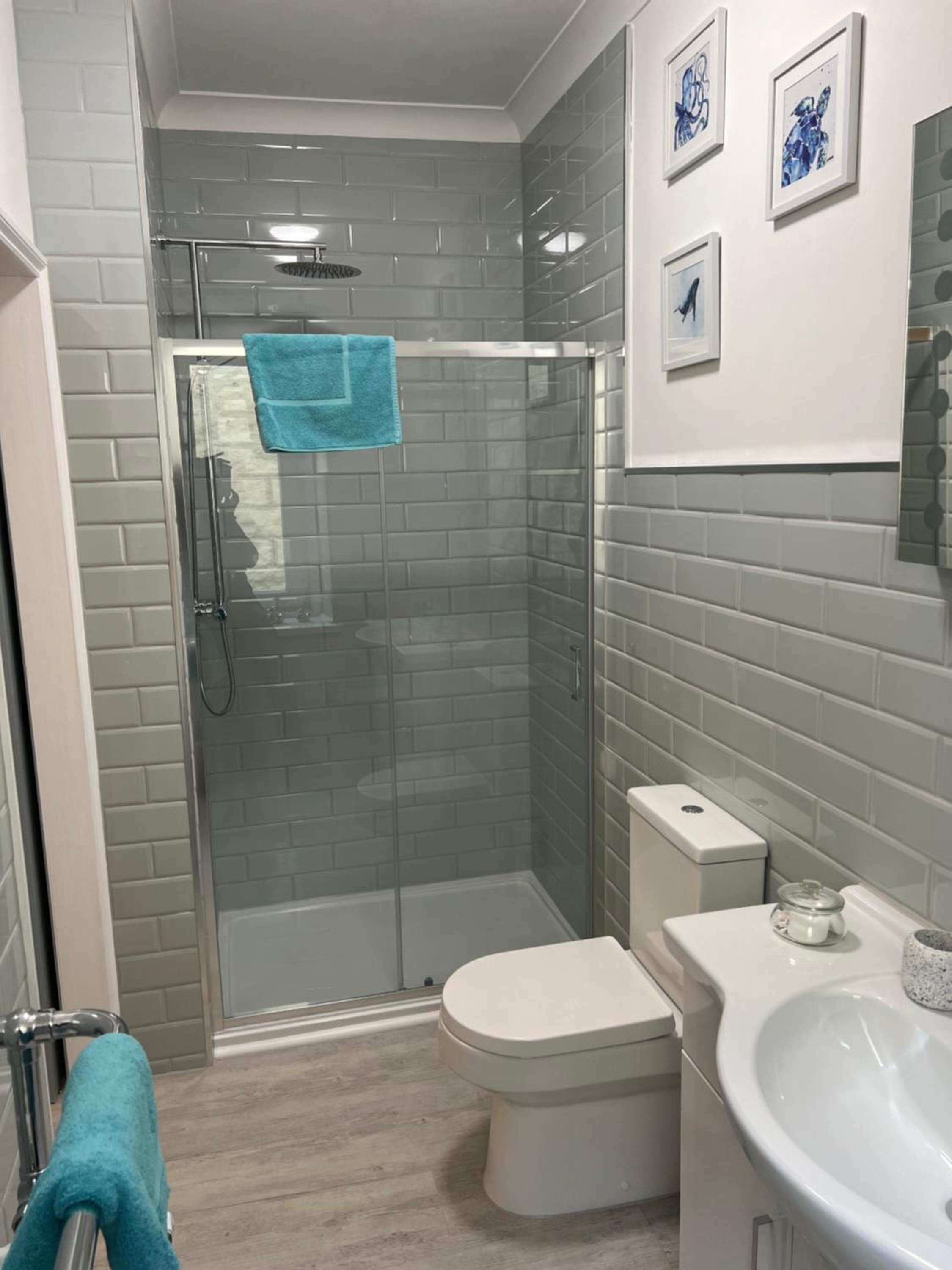 Large Three bed Two bathroom flat in Central Torquay