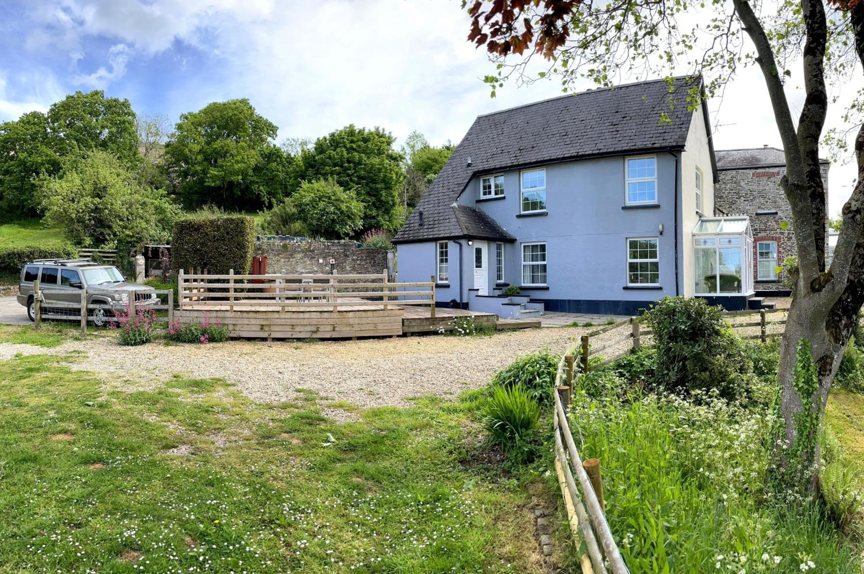 BISHOPS TAWTON OVERTON HOUSE 2 Bedrooms view 3