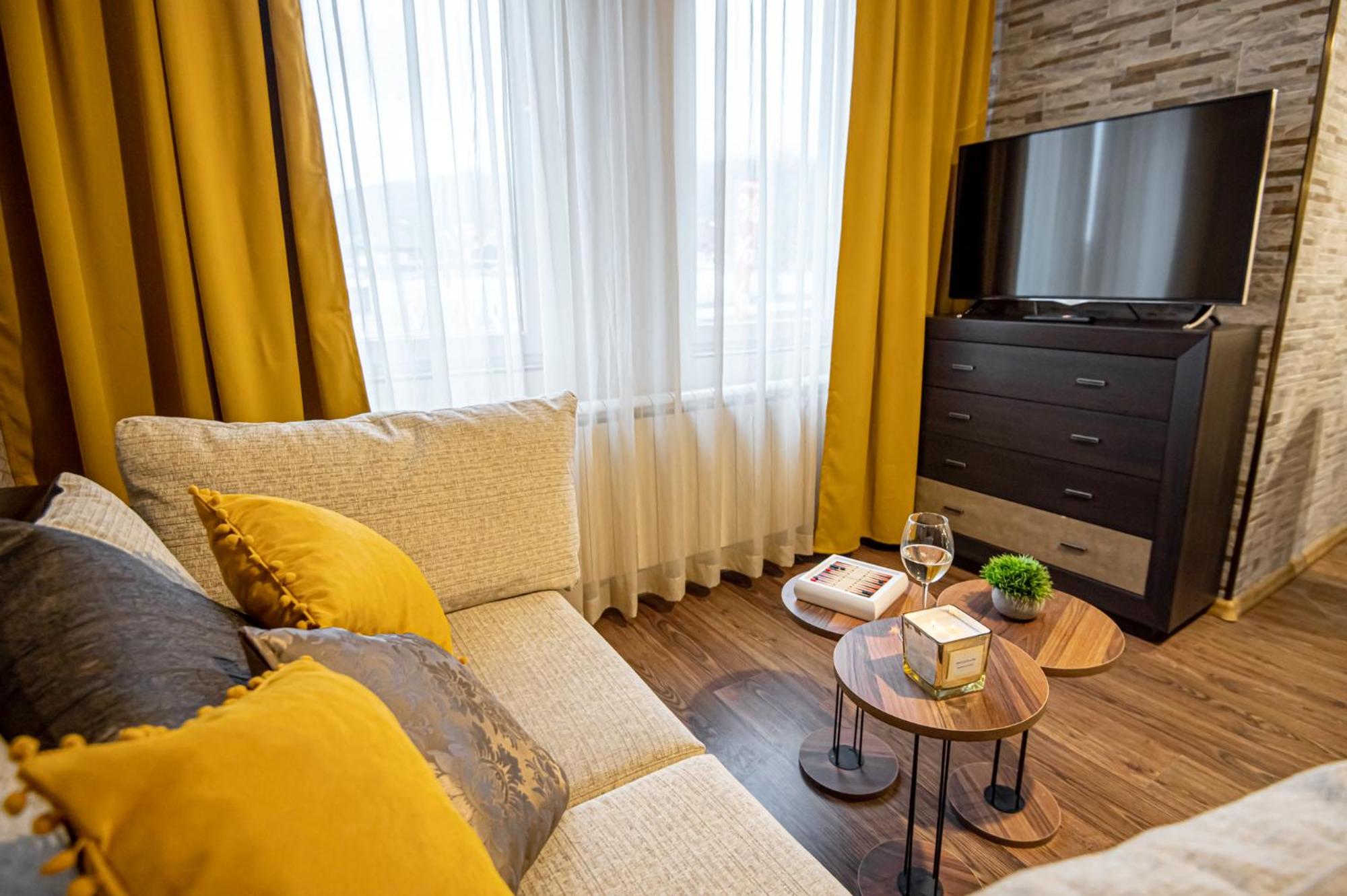 Studio Stankovic Royal Towers 326 view 3