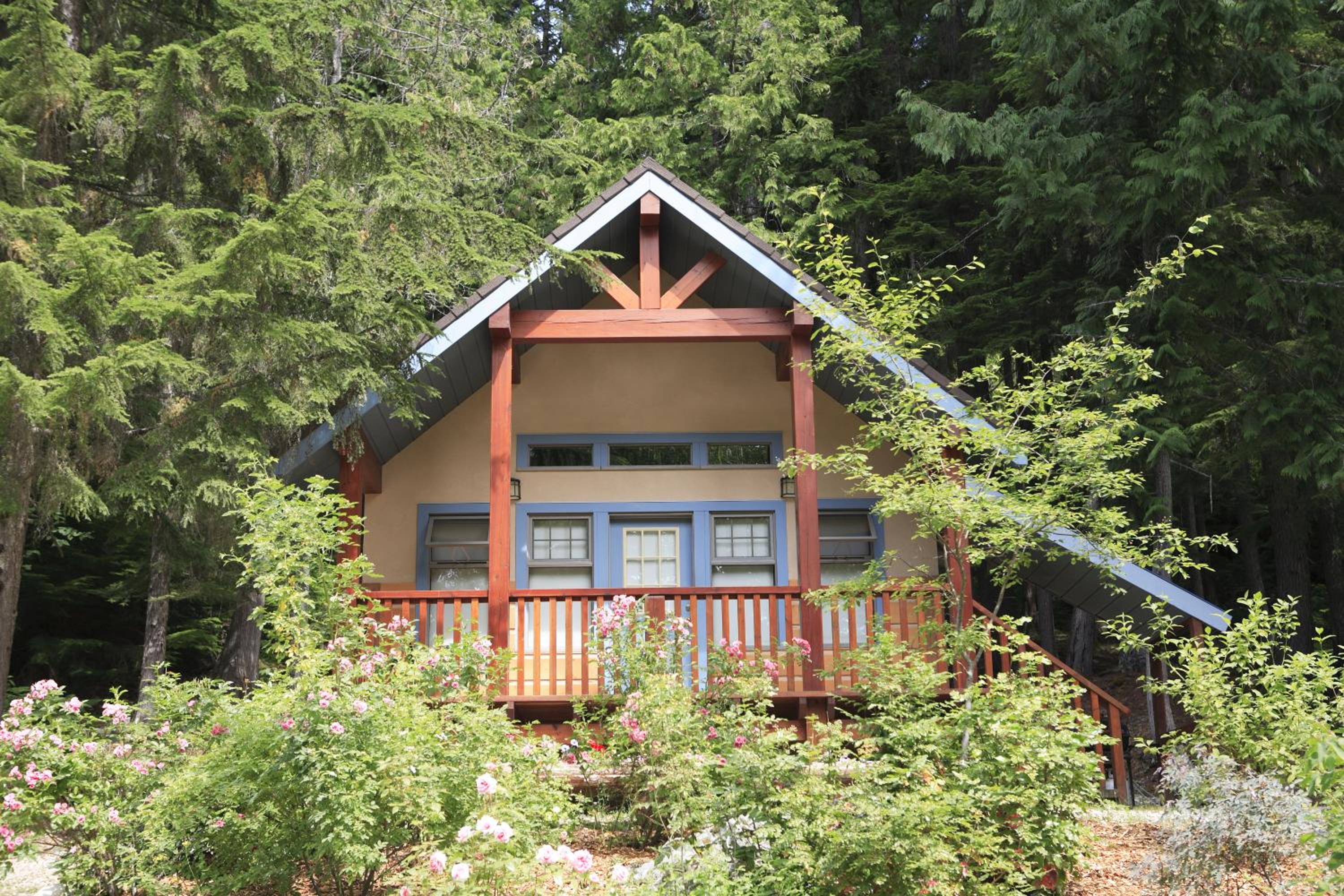 Halcyon Hot Springs Resort