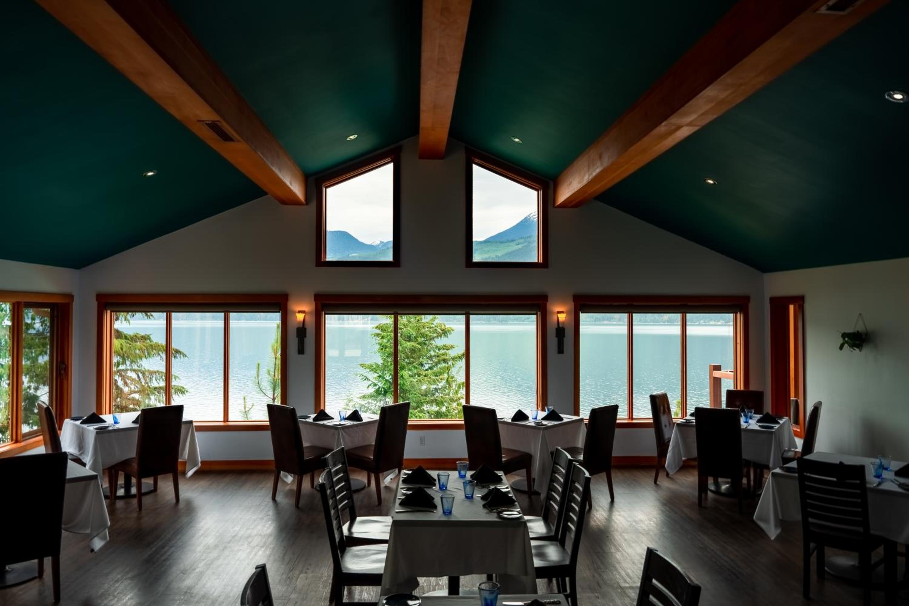 Halcyon Hot Springs Resort