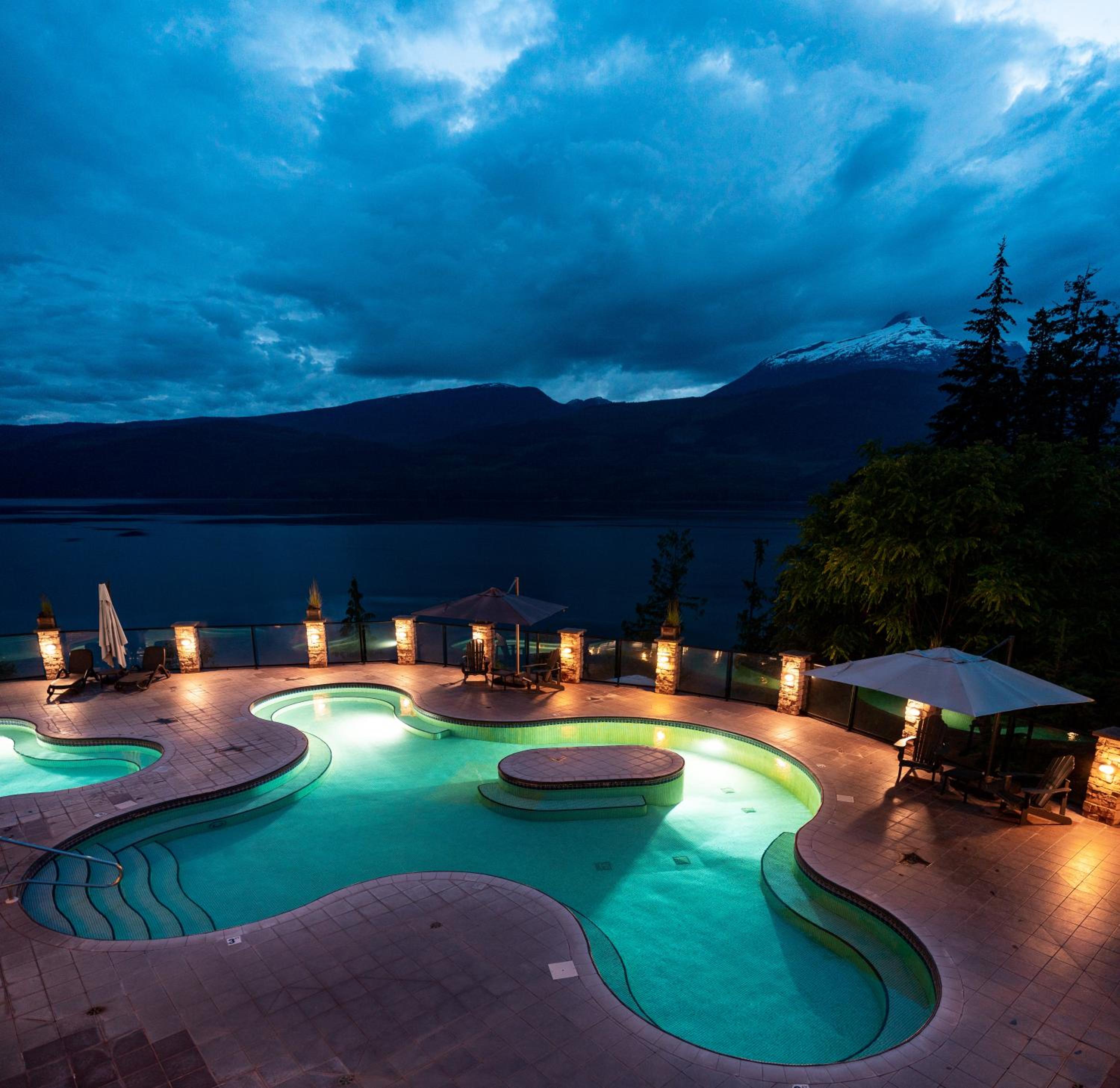 Halcyon Hot Springs Resort
