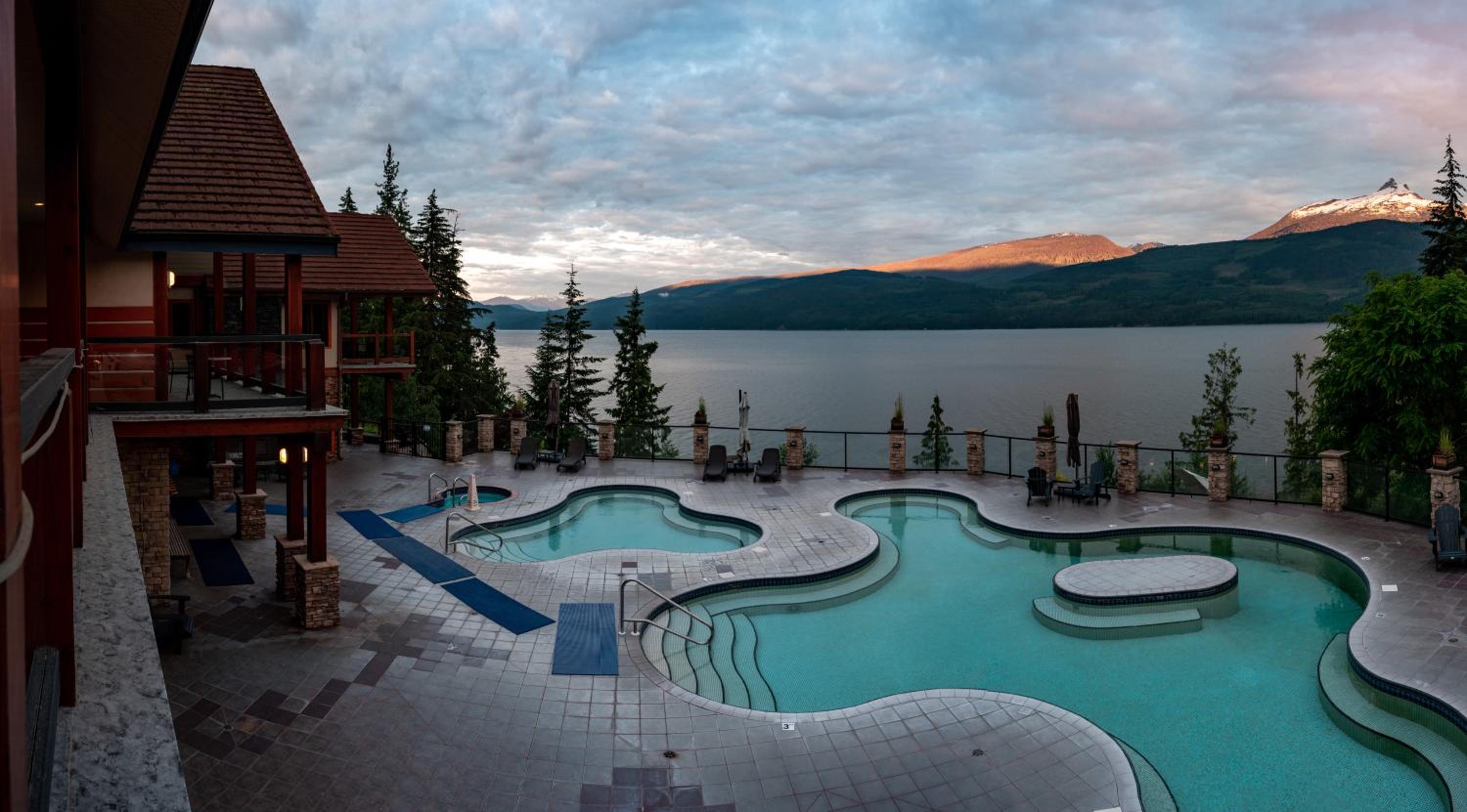 Halcyon Hot Springs Resort
