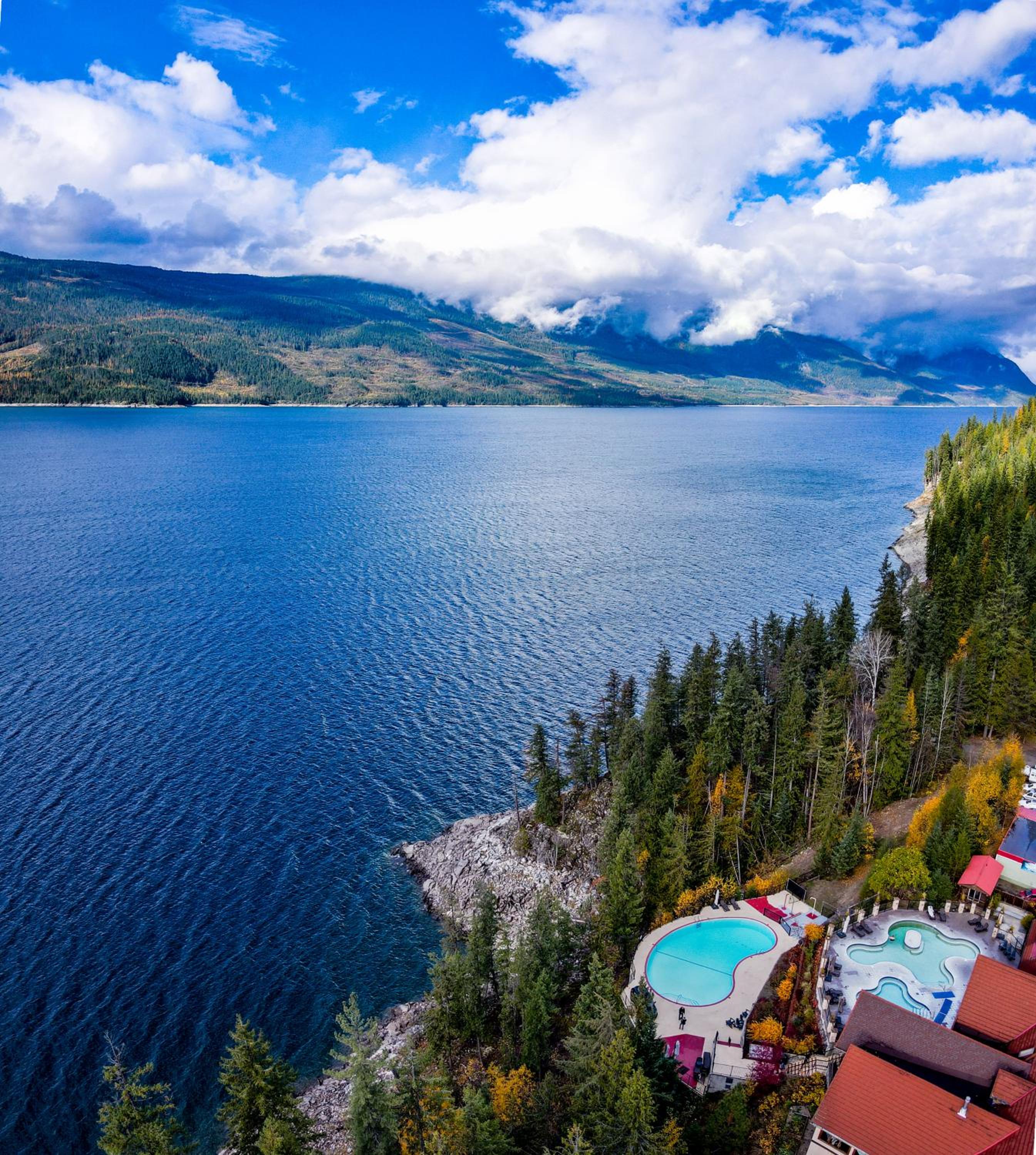 Halcyon Hot Springs Resort