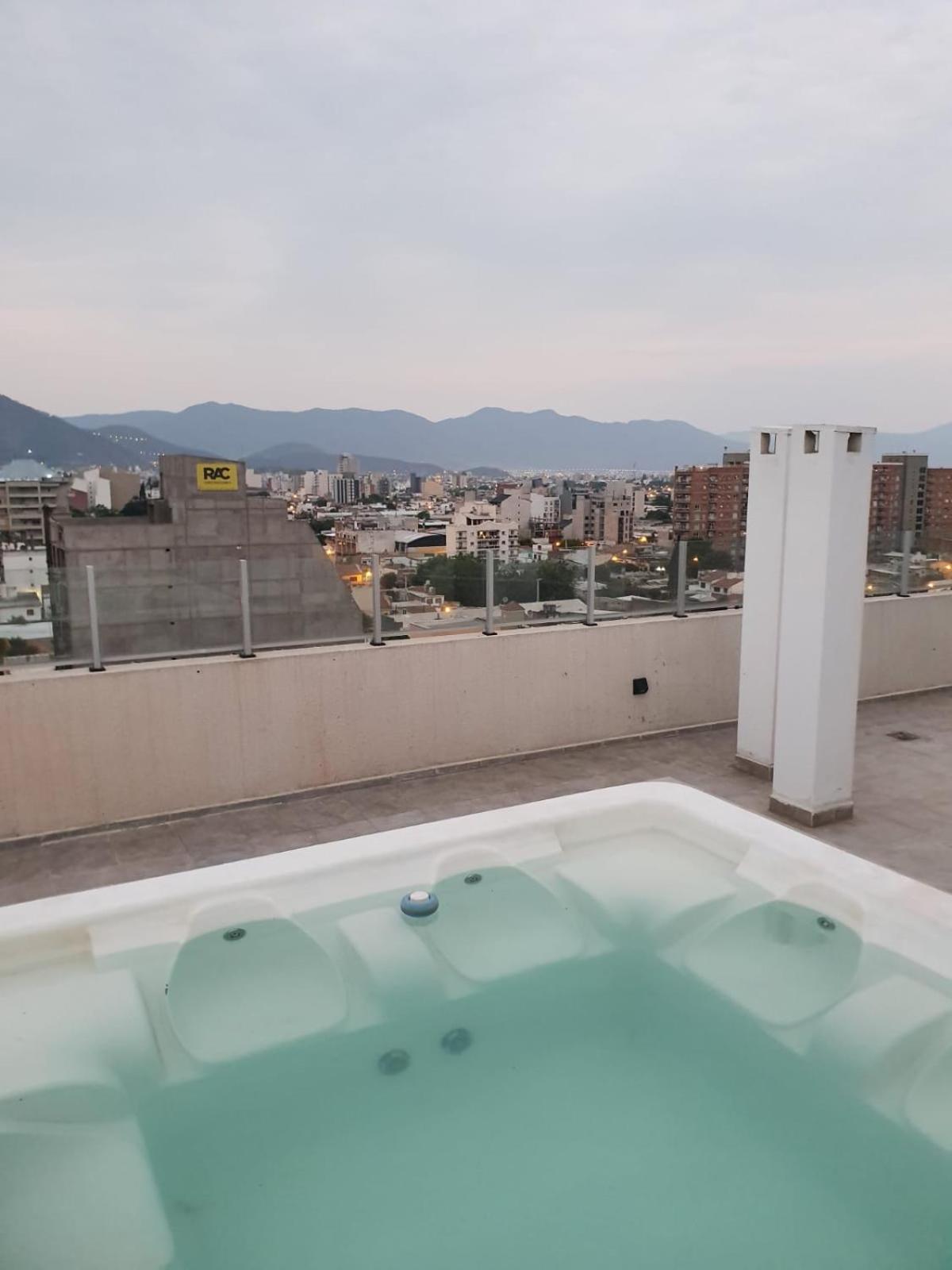MONOAMBIENE CON TERRAZA CON VISTA
