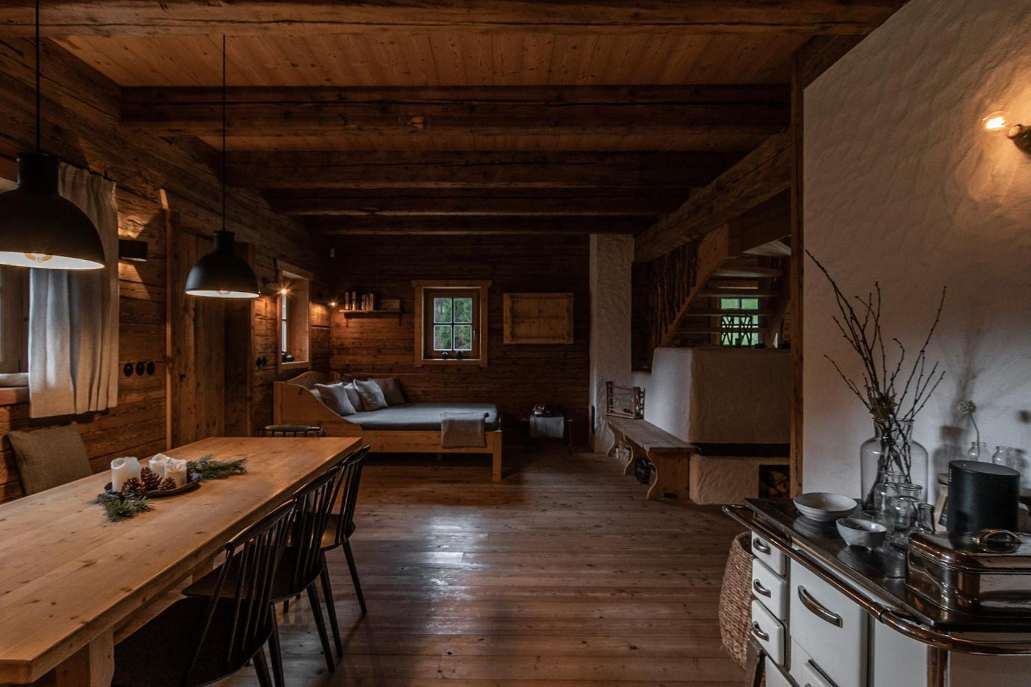 ChaletWK - Luxury old wood mountain chalet in a sunny secluded location with gym, sauna & whirlpool