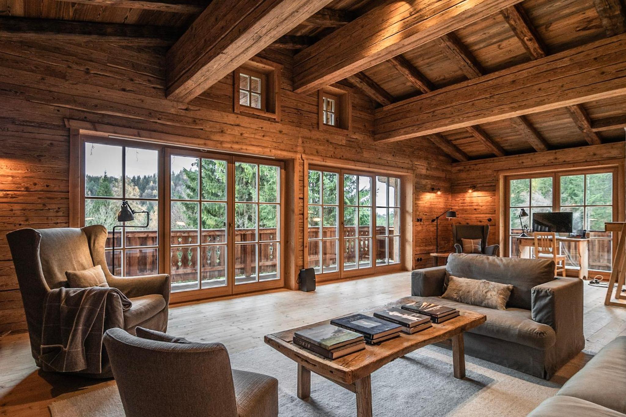ChaletWK - Luxury old wood mountain chalet in a sunny secluded location with gym, sauna & whirlpool