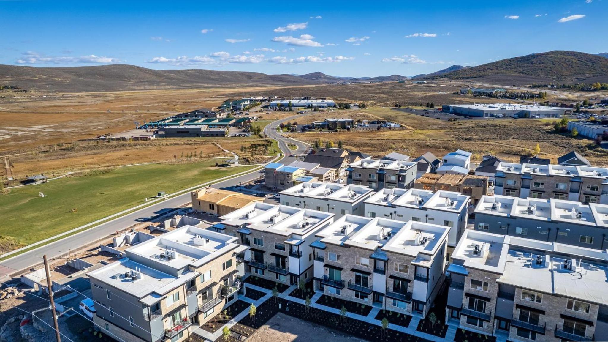 Modern Upscale Townhouse in Park City