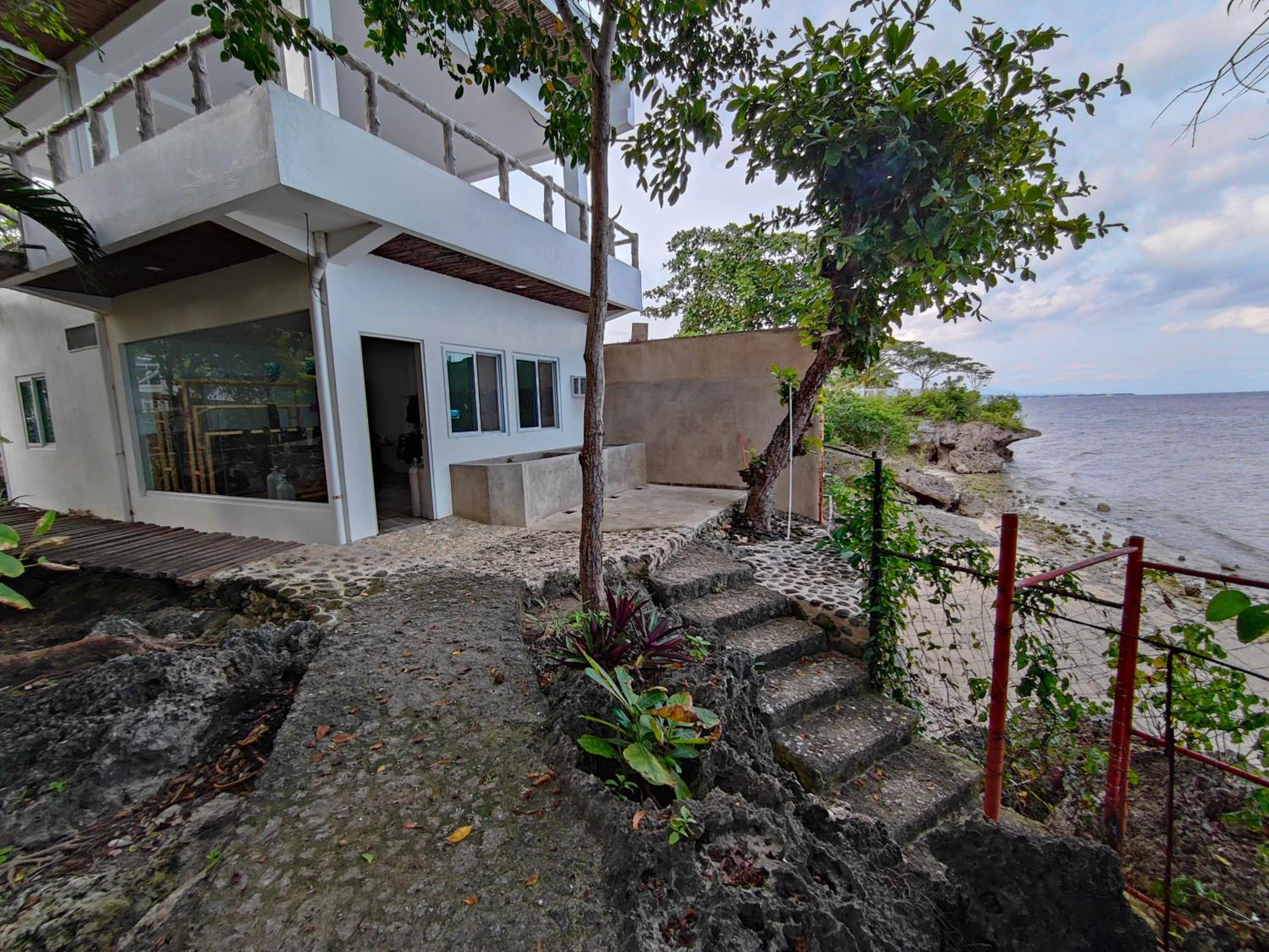 Meili Beach Resort