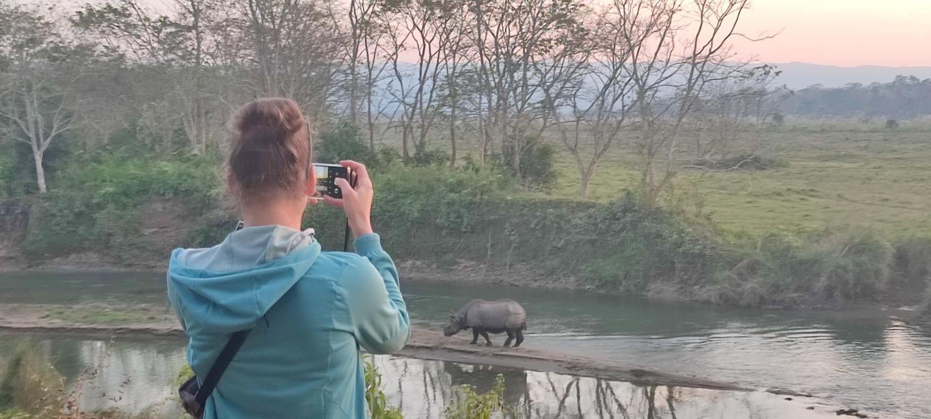 Hotel Rhino Land-Sauraha Family Home
