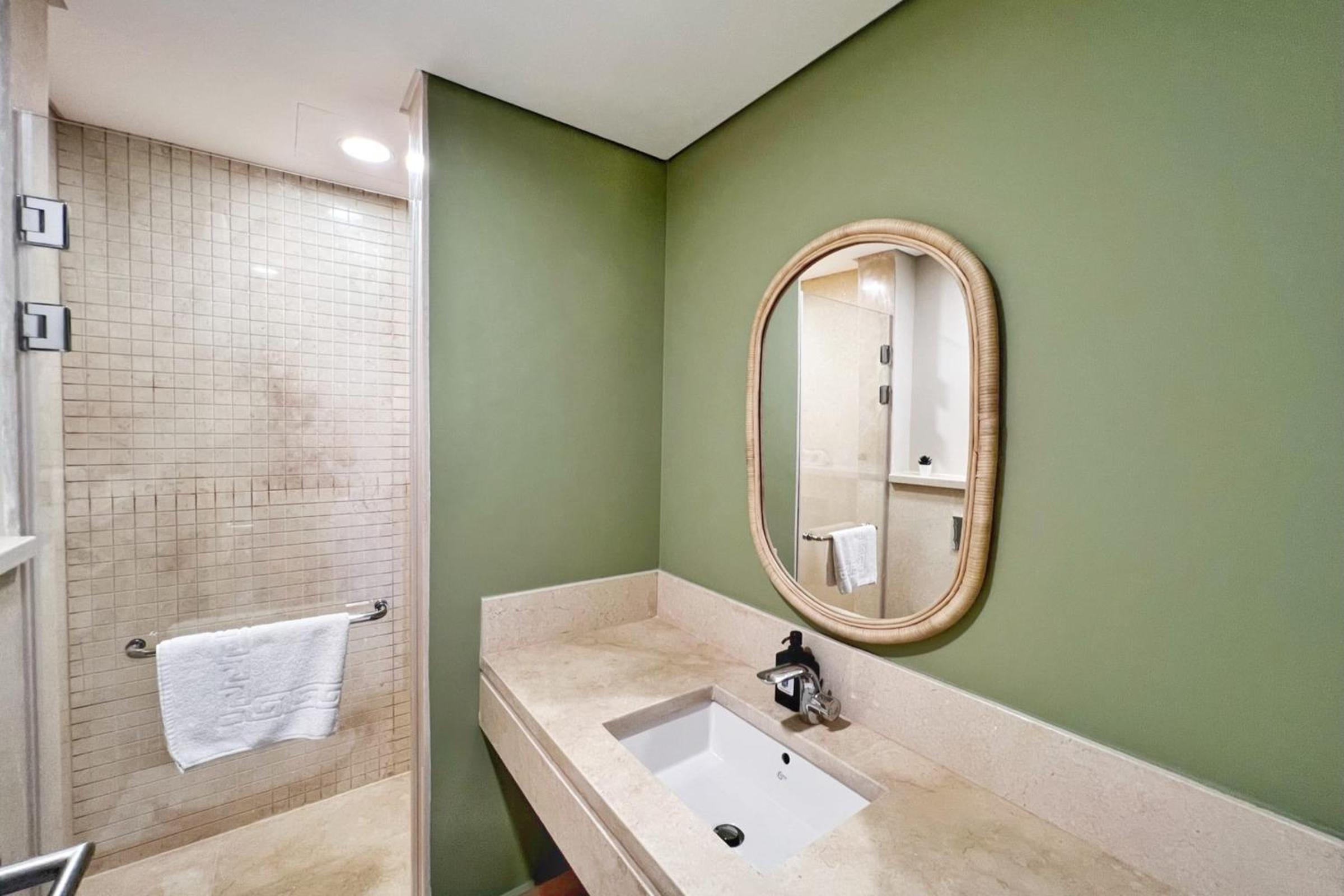 Spectacular & Soaring 2 BDR w Private Rooftop Jacuzzi & Beach Access view 3