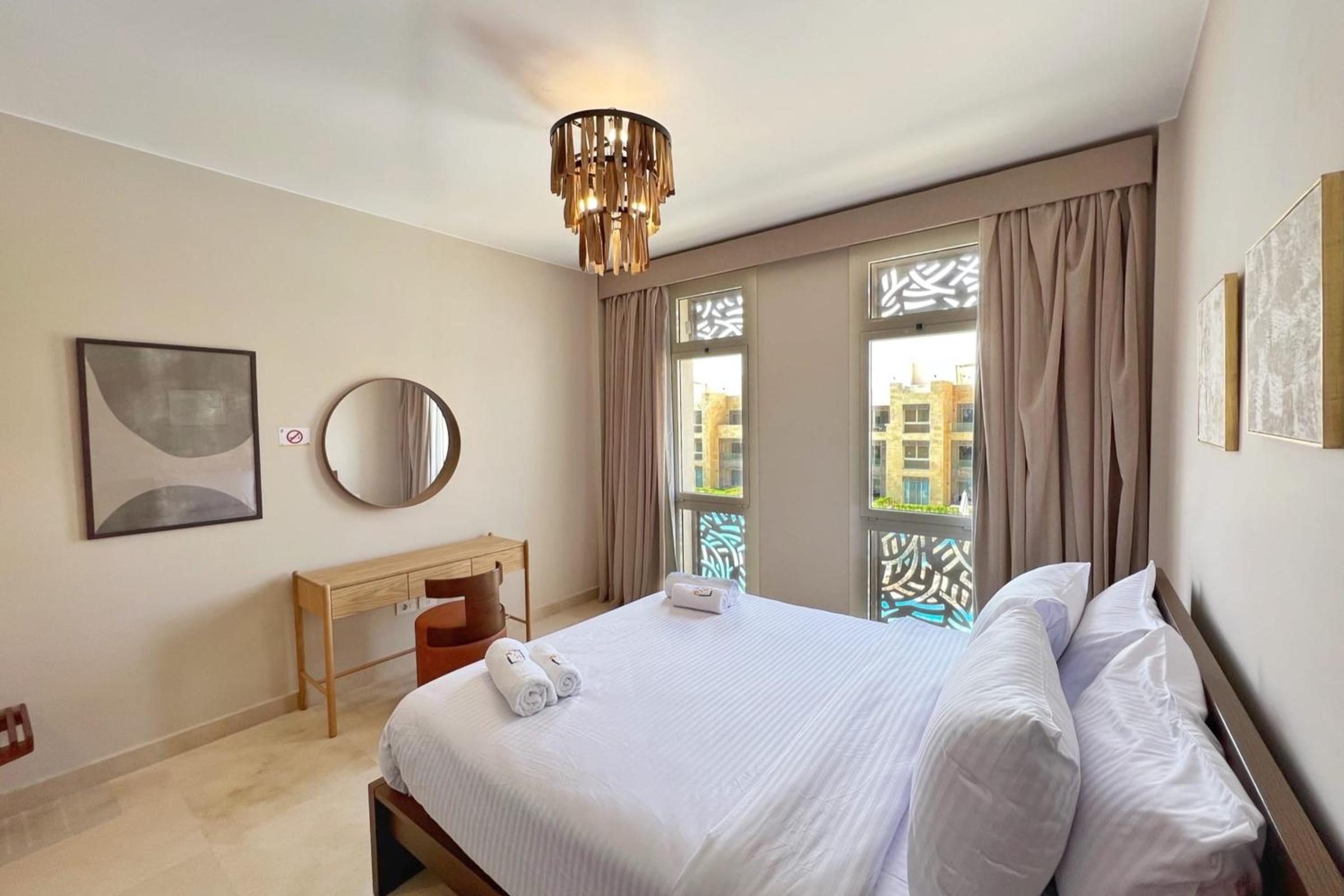 Dazzling 2 BDR w Rooftop Mangroovy Free Pool & Beach Access