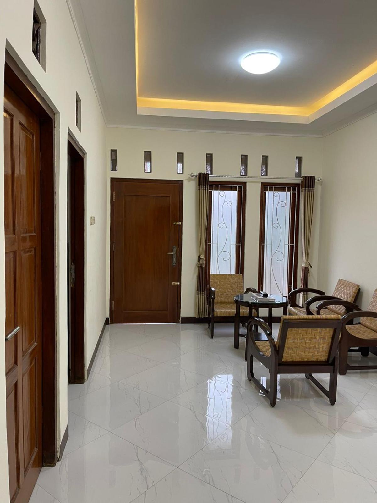 Omah Pikatan Homestay