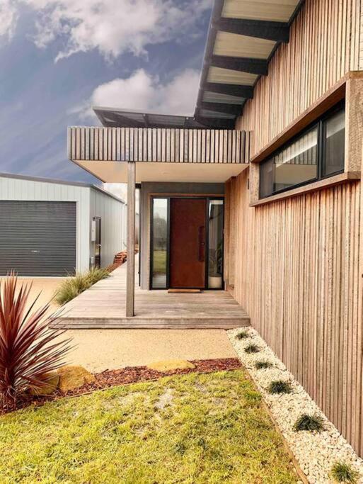 Scandi at Stieglitz Sleeps 6 Modern & Stylish