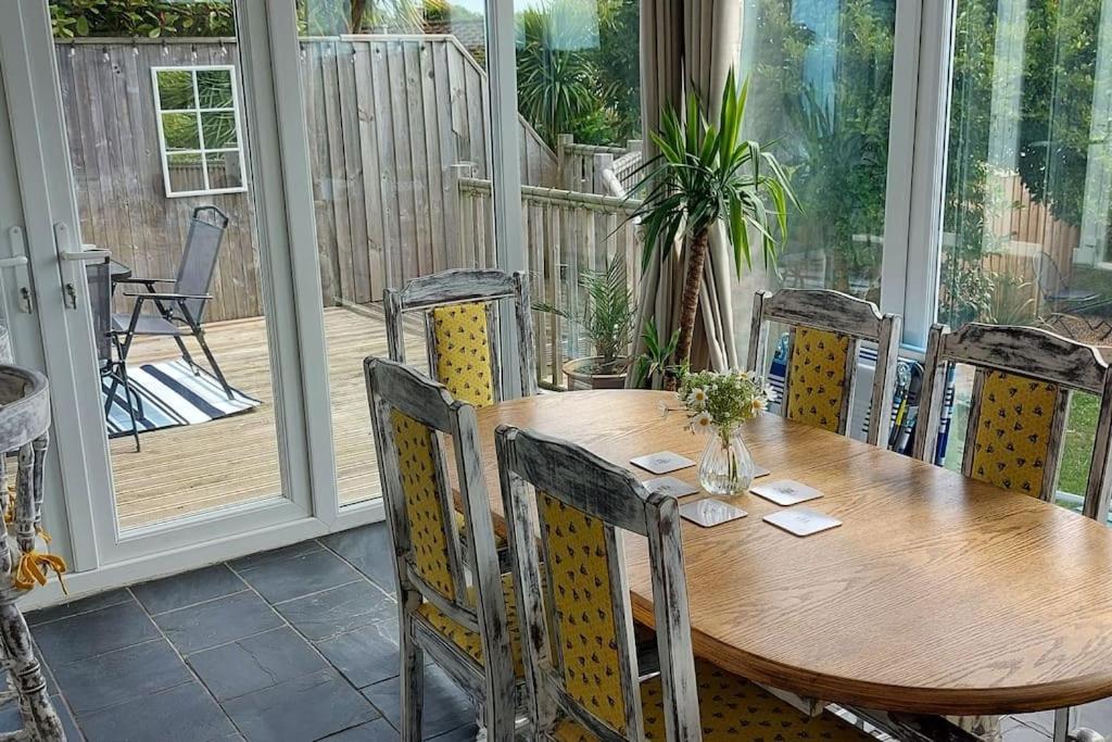 Sea Crest, Beautiful home in Tenby with sea views