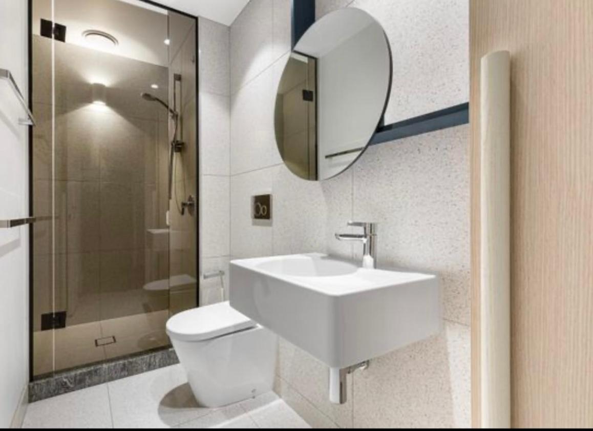 The Fawkner Apartment Bay-view pool/Gym Free Parking
