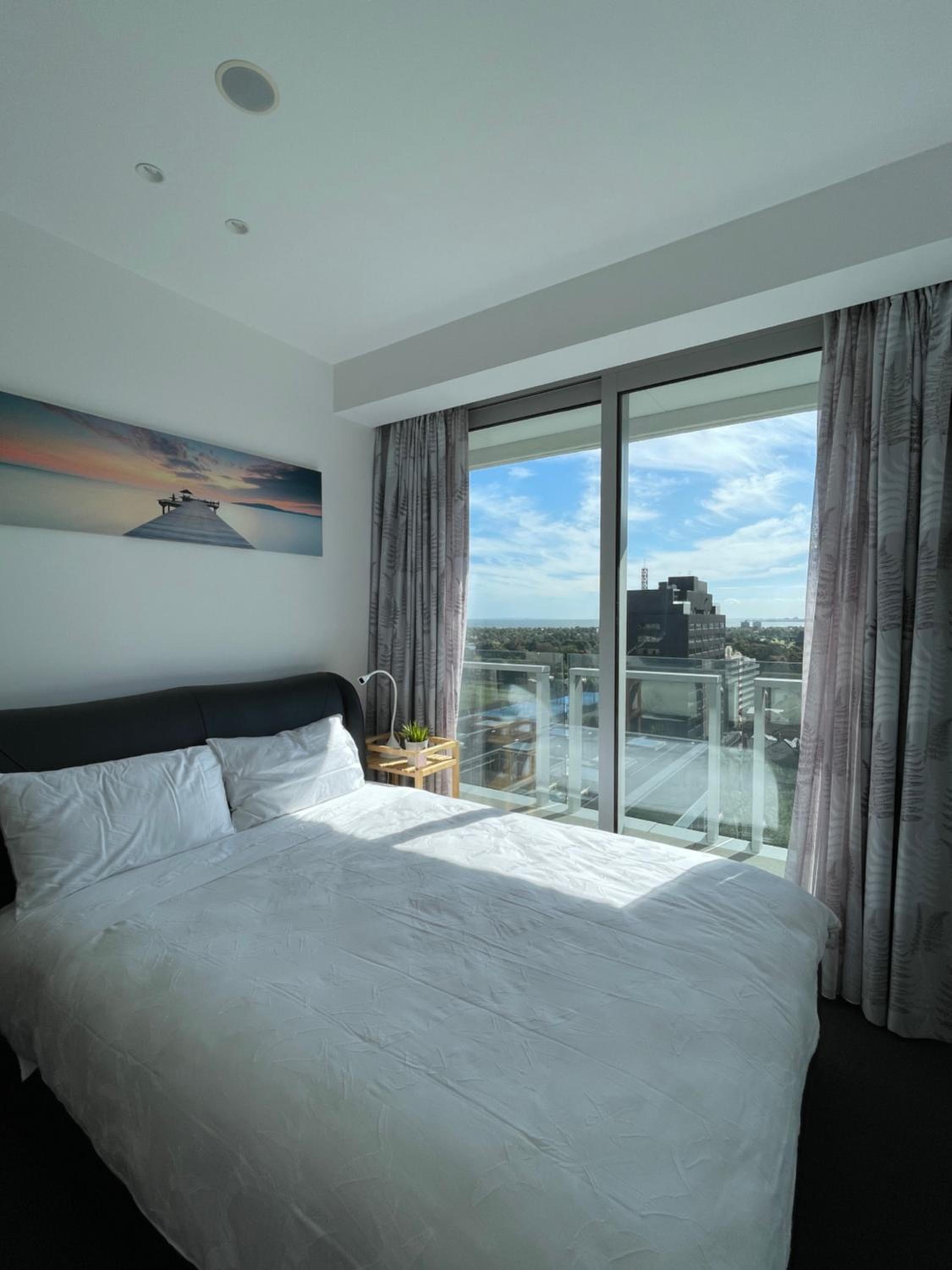 The Fawkner Apartment Bay-view pool/Gym Free Parking