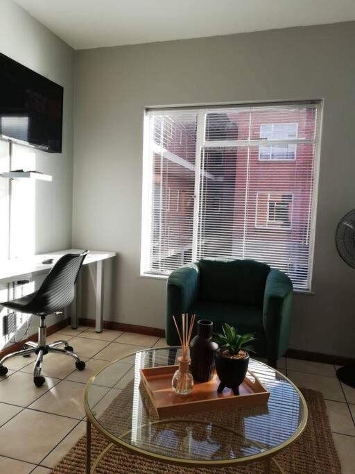 Cosy apartment with secure parking